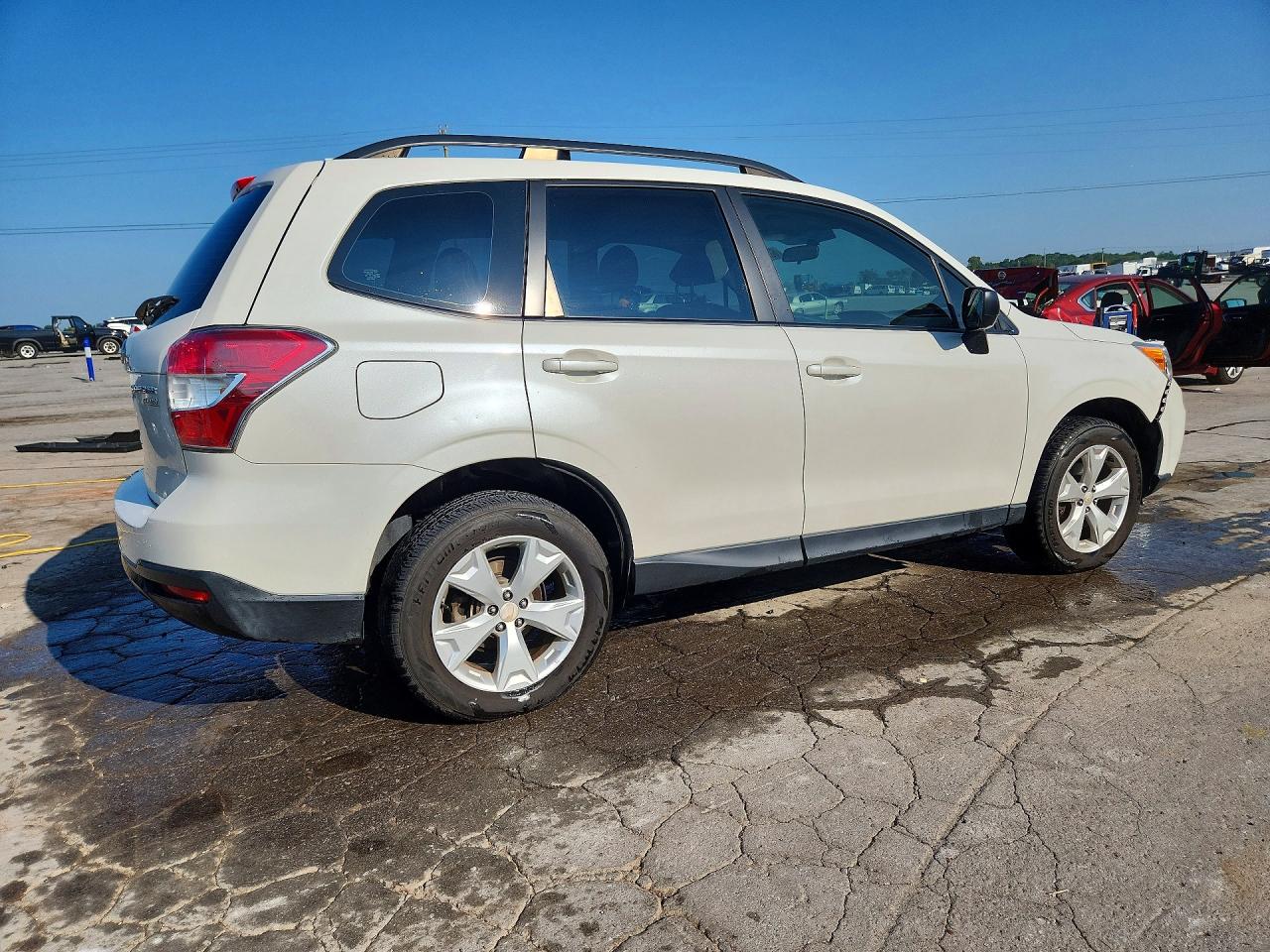 2016 Subaru Forester 2.5i White vin: JF2SJABC3GH523139