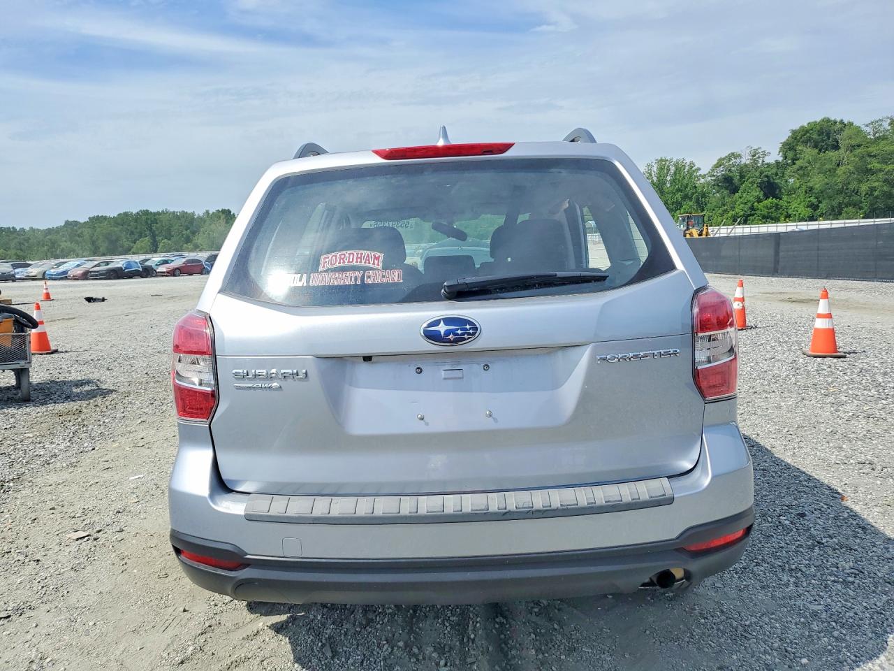 2016 Subaru Forester 2.5i Silver vin: JF2SJABC3GH535680