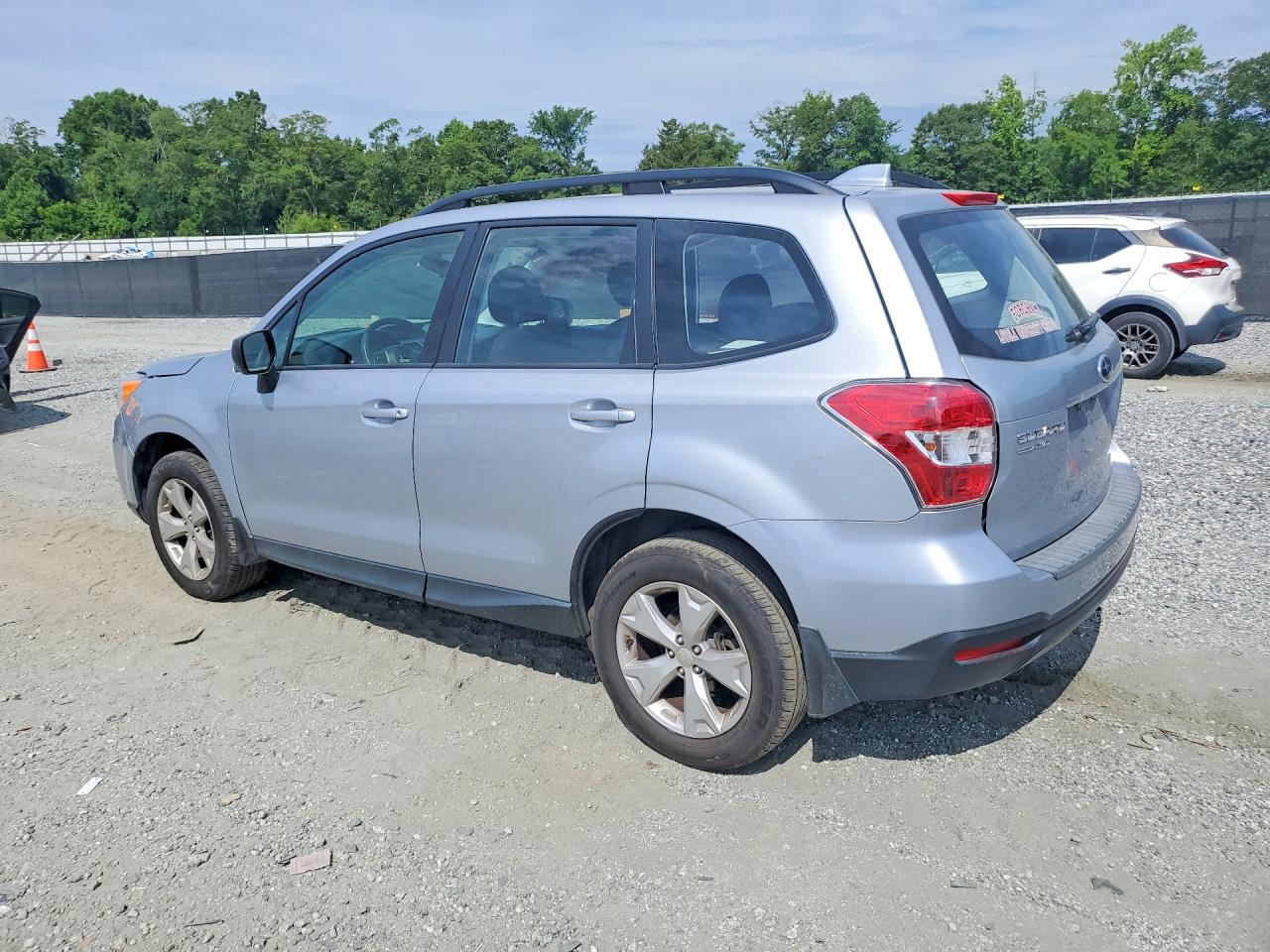 2016 Subaru Forester 2.5i Silver vin: JF2SJABC3GH535680