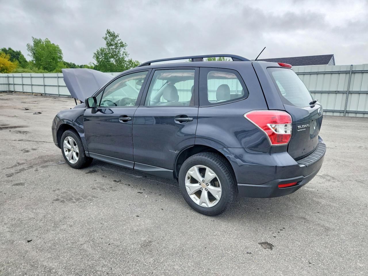 2015 Subaru Forester 2.5i Gray vin: JF2SJABC4FH432301