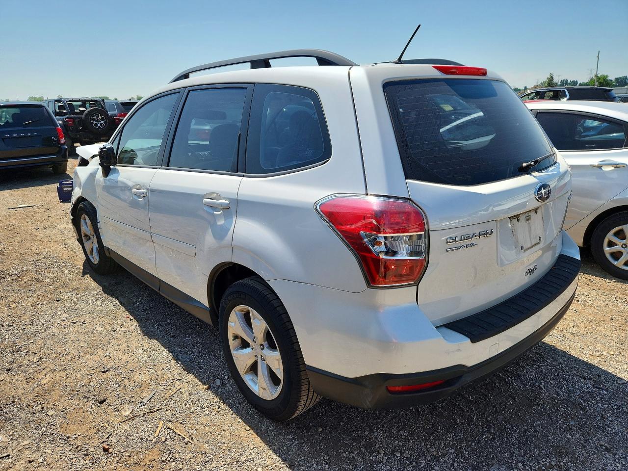 2015 Subaru Forester 2.5i Белый vin: JF2SJABC4FH443007