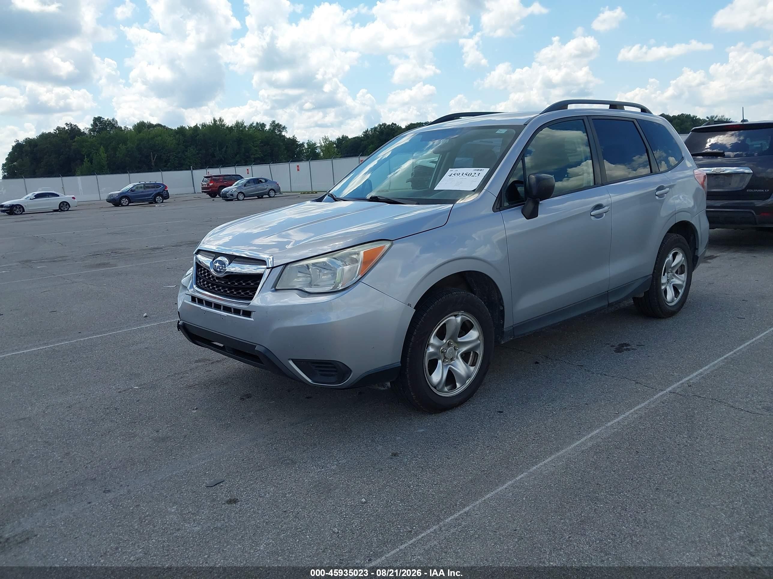 2015 Subaru Forester 2.5i Серебряный vin: JF2SJABC4FH456422