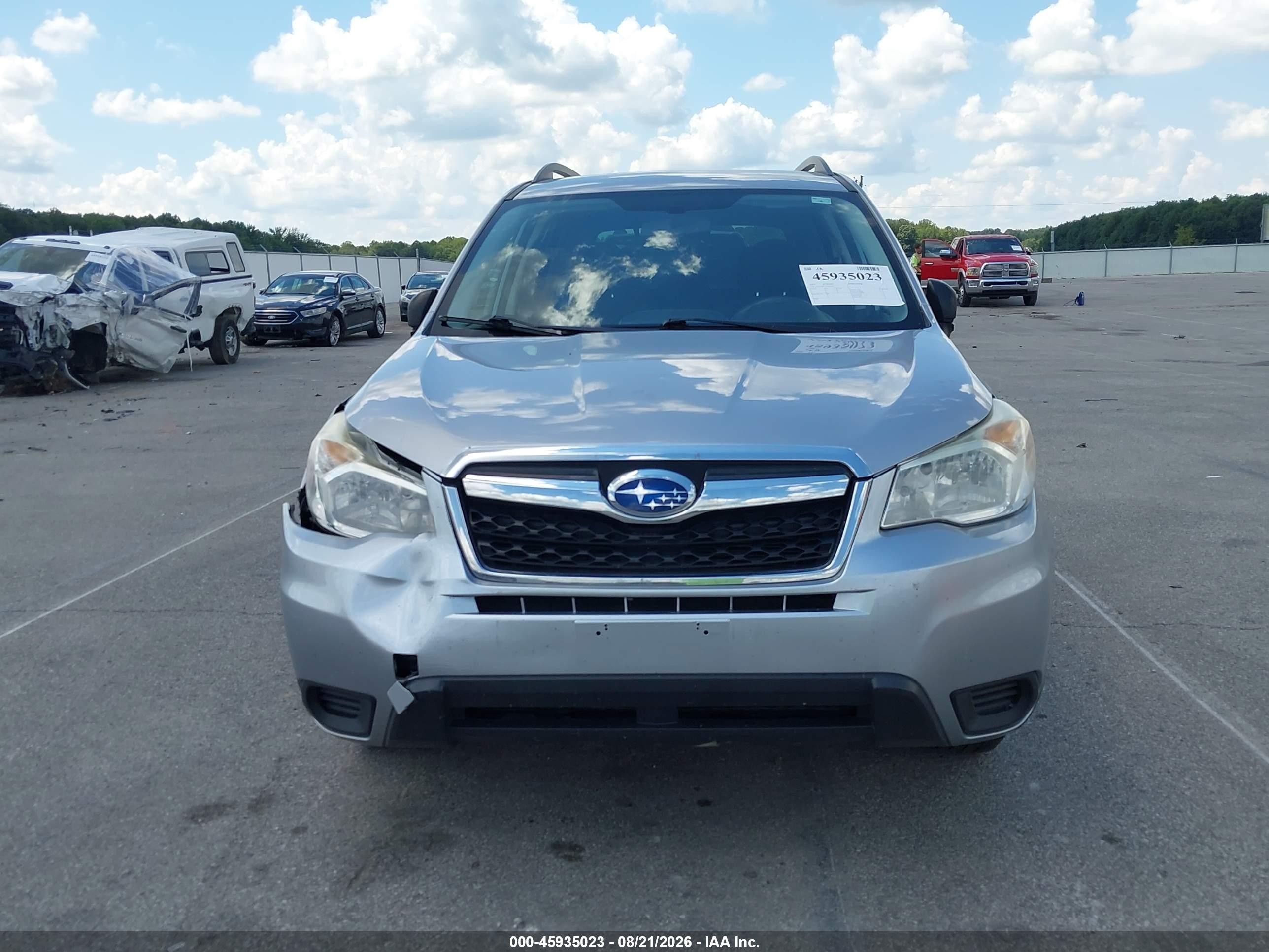 2015 Subaru Forester 2.5i Серебряный vin: JF2SJABC4FH456422