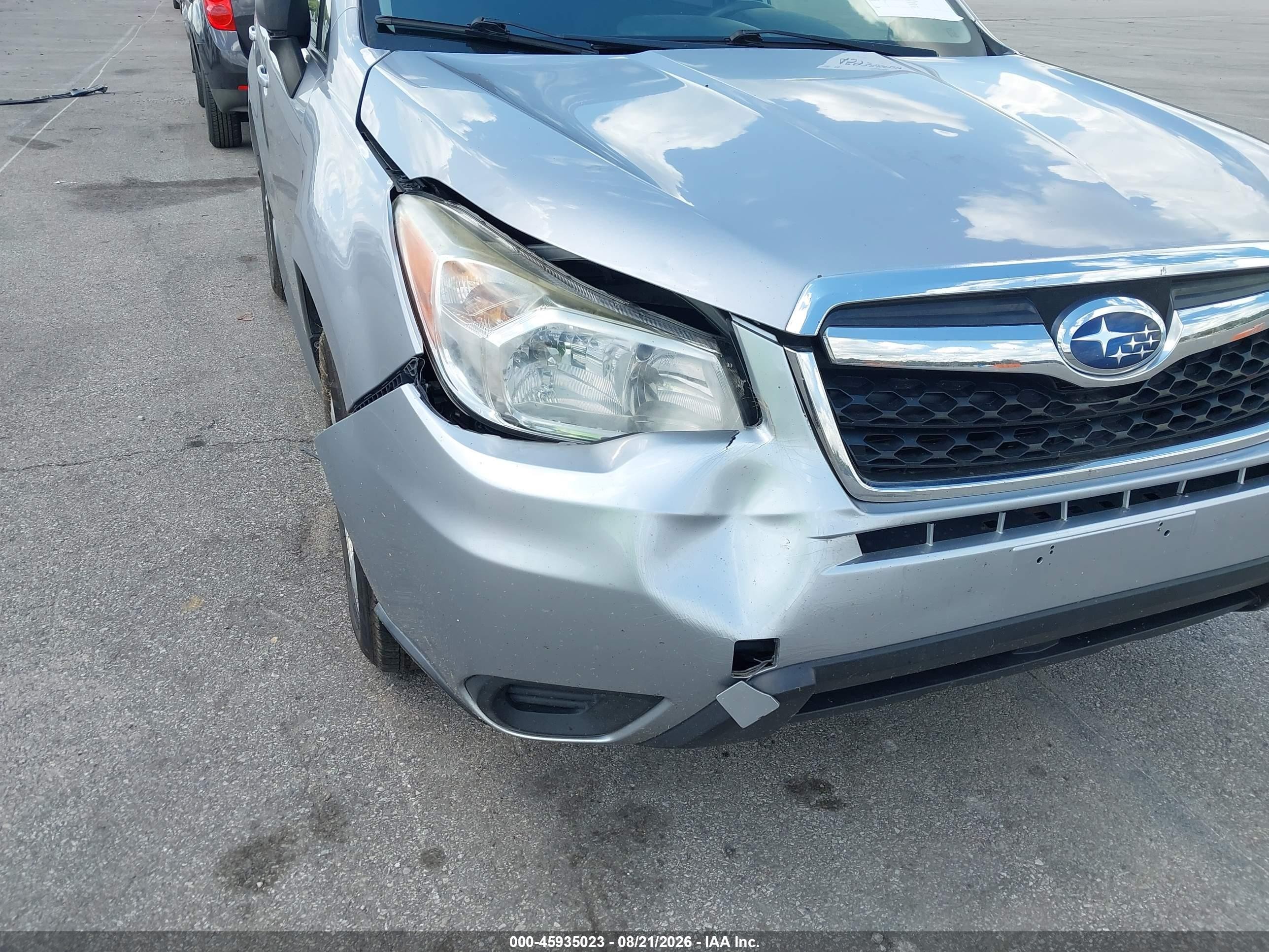 2015 Subaru Forester 2.5i Серебряный vin: JF2SJABC4FH456422