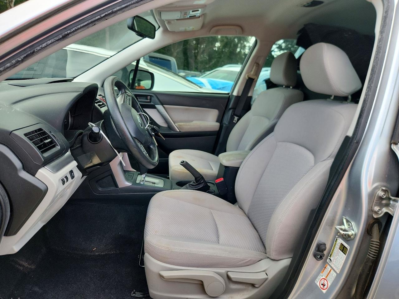2015 Subaru Forester 2.5i Silver vin: JF2SJABC4FH596096
