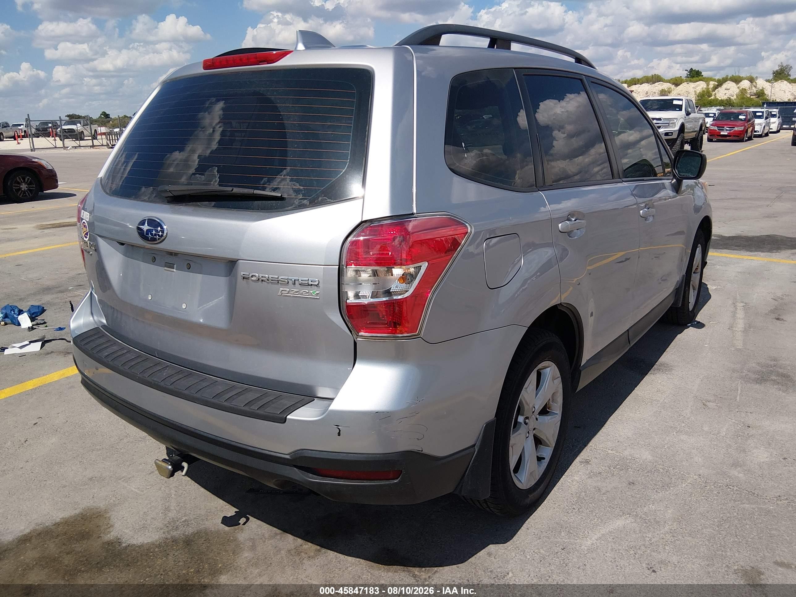 2016 Subaru Forester 2.5i Silver vin: JF2SJABC4GH425155