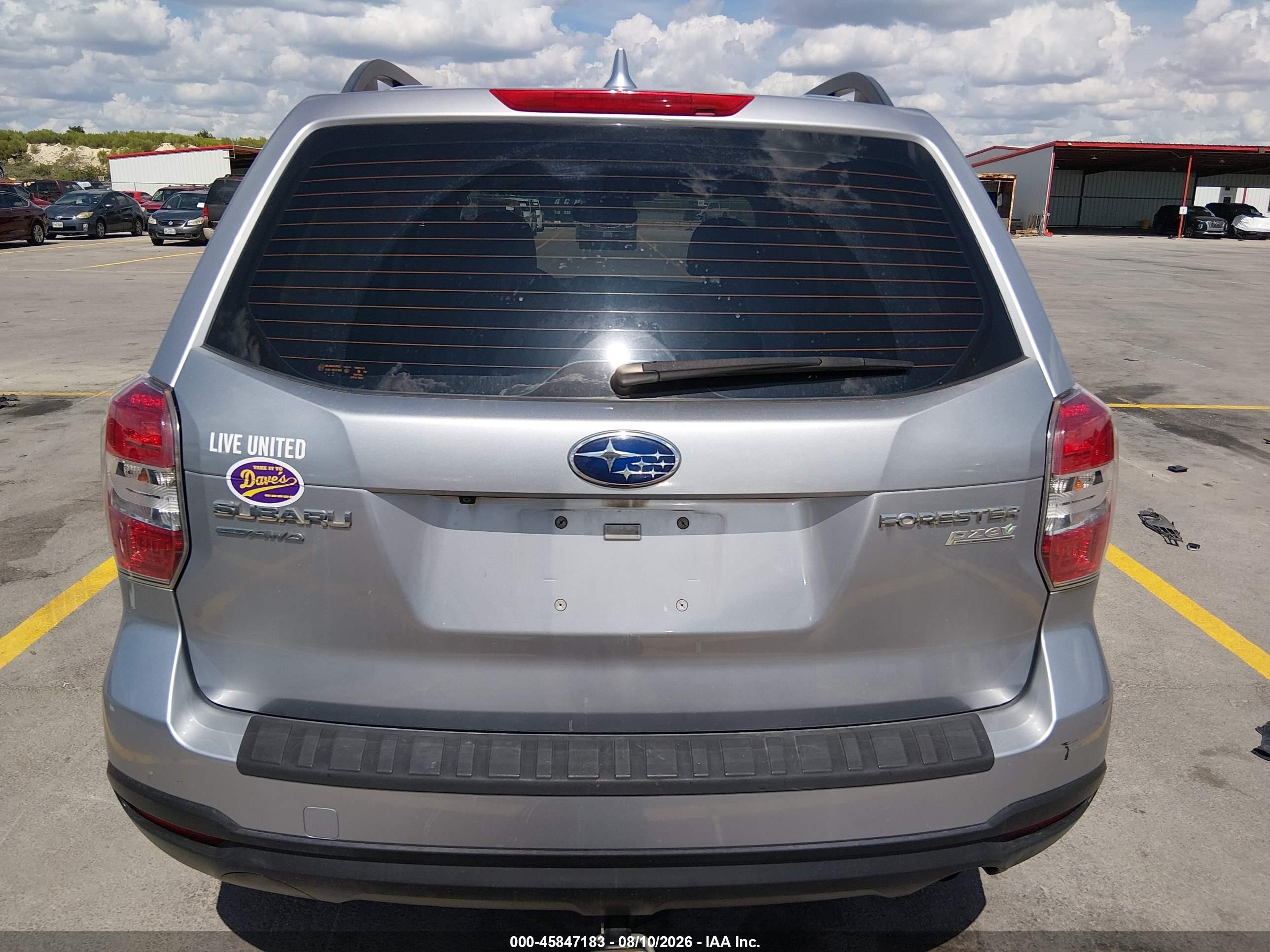 2016 Subaru Forester 2.5i Silver vin: JF2SJABC4GH425155