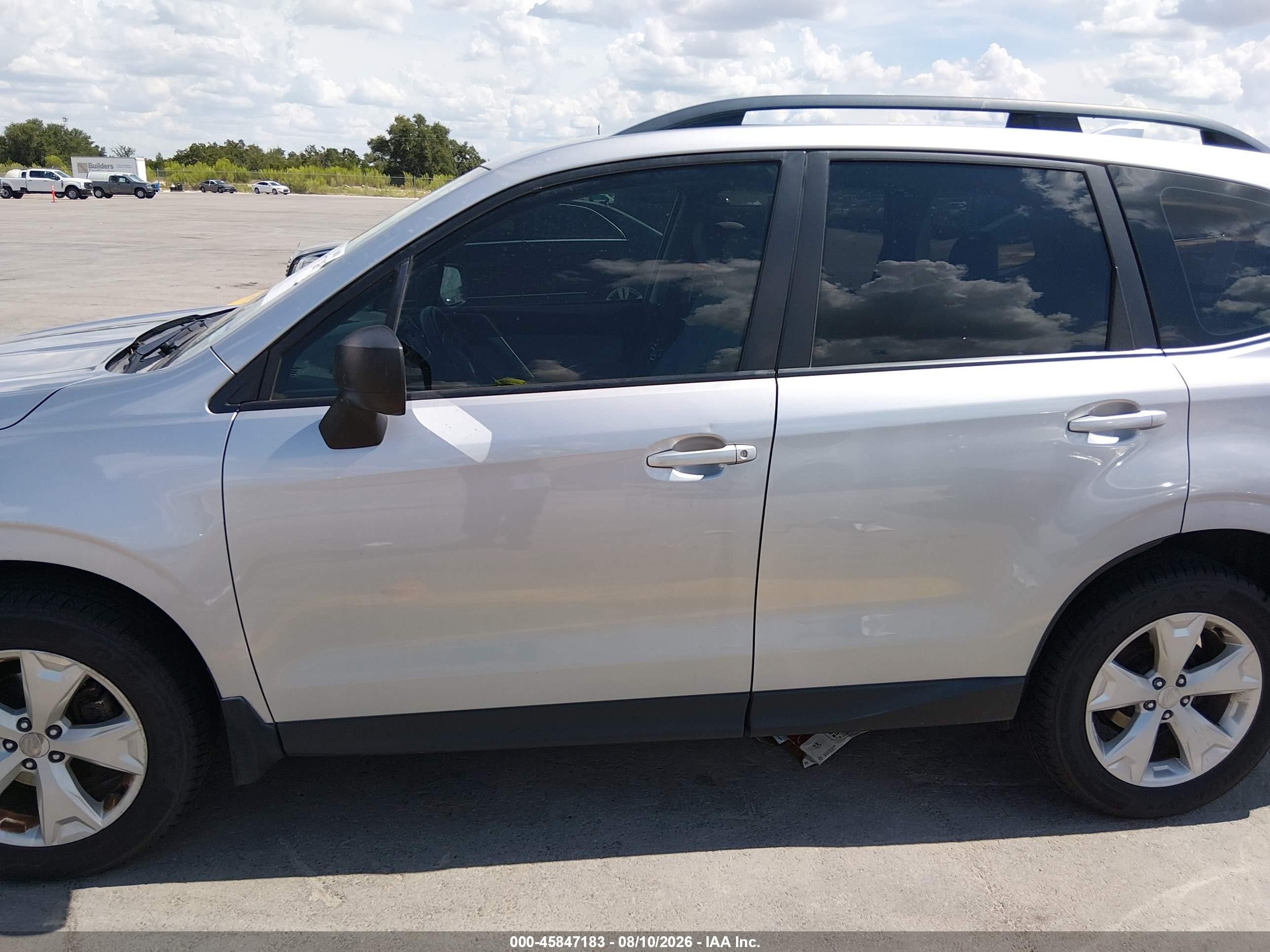 2016 Subaru Forester 2.5i Silver vin: JF2SJABC4GH425155