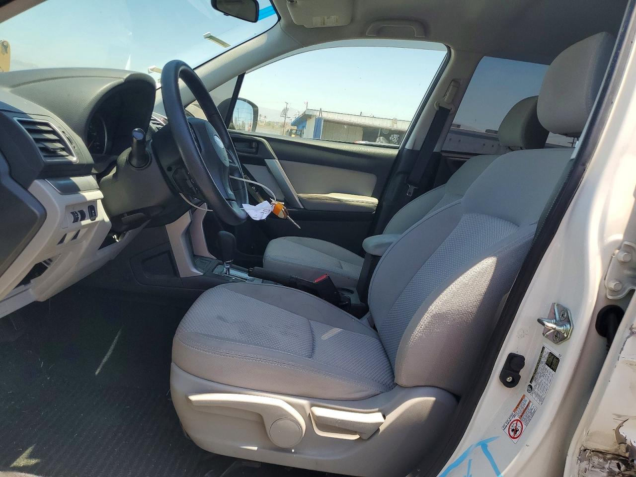 2016 Subaru Forester 2.5i White vin: JF2SJABC4GH507354