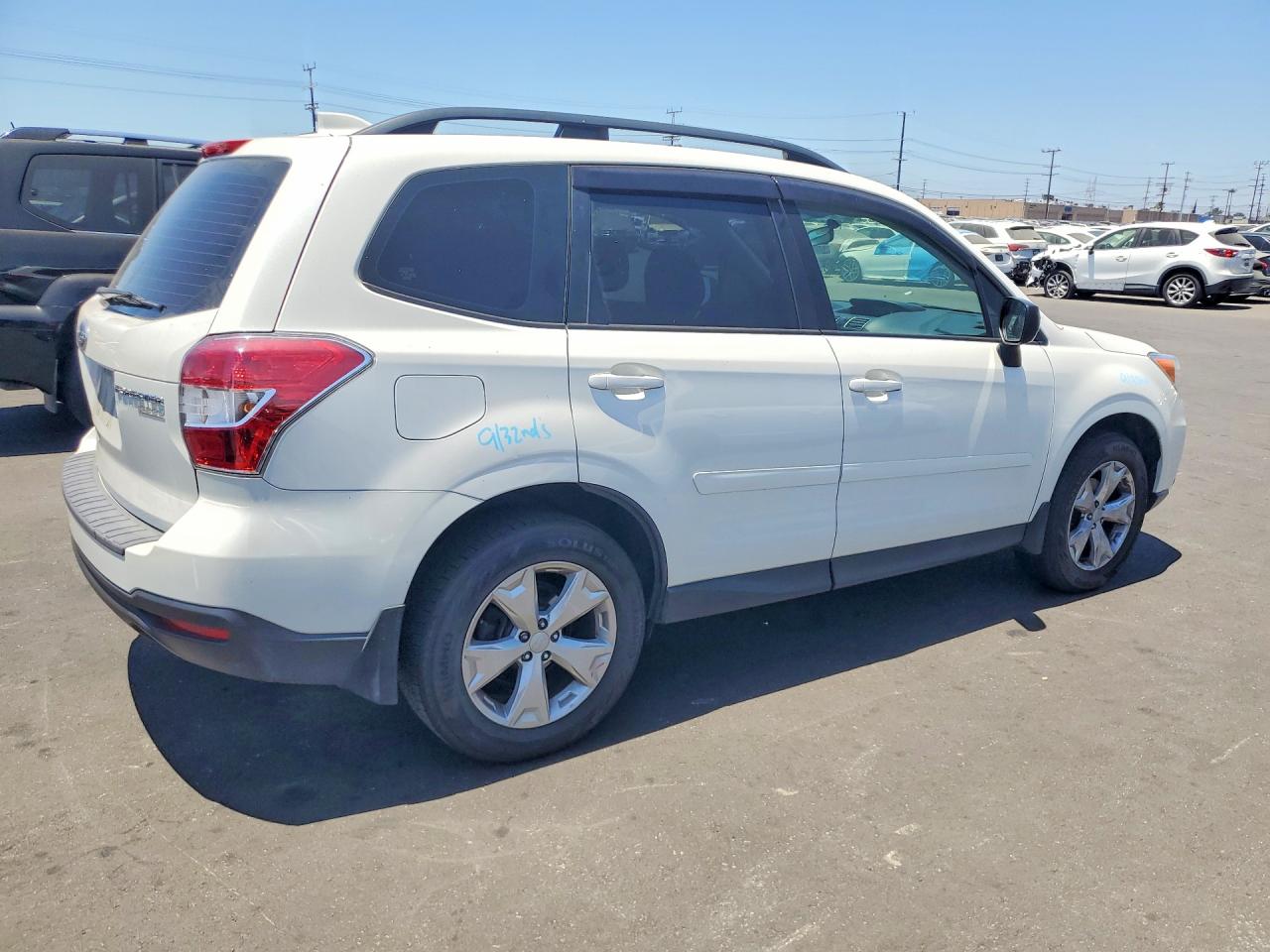 2016 Subaru Forester 2.5i White vin: JF2SJABC4GH507354