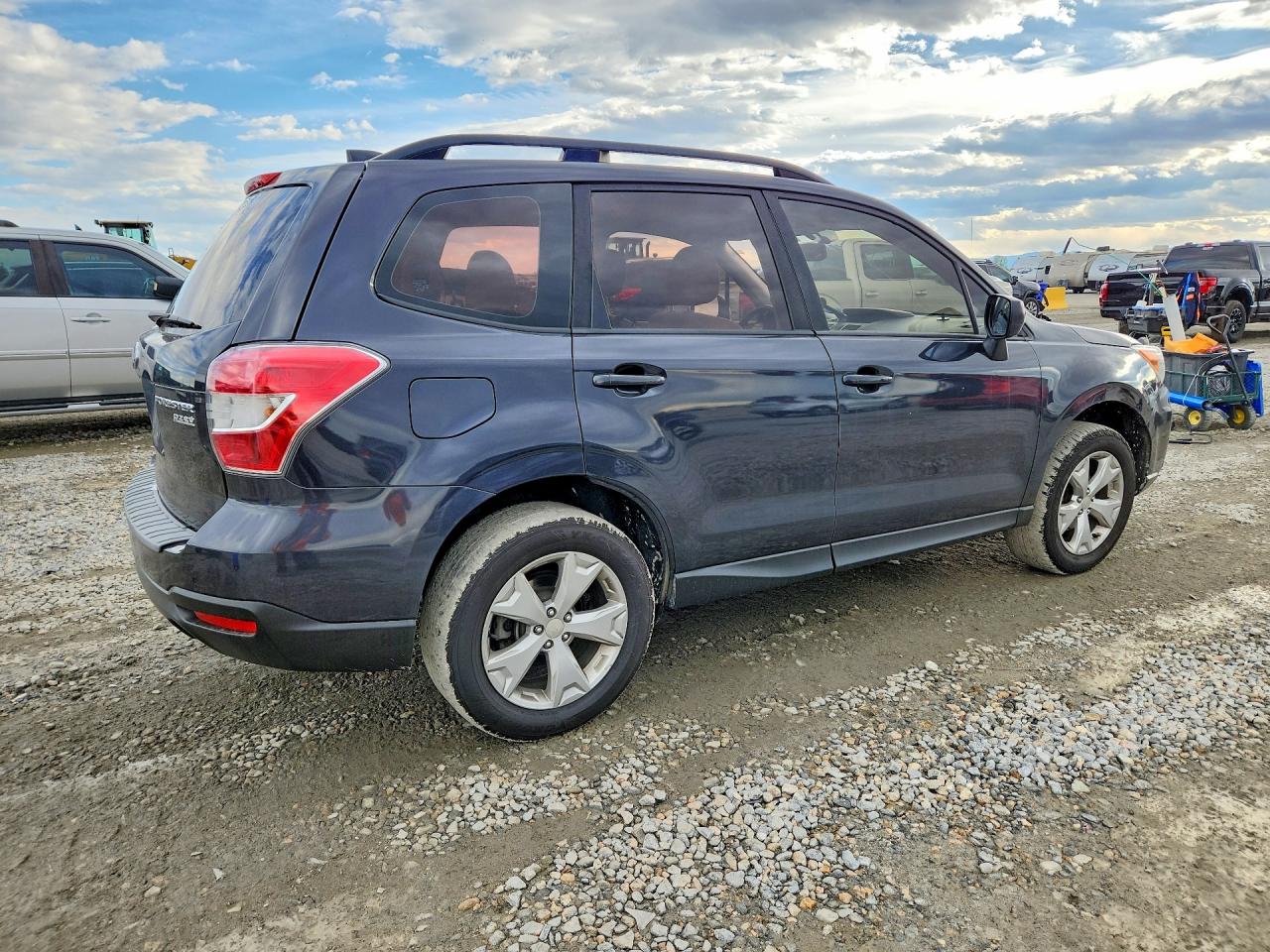 2016 Subaru Forester 2.5i Gray vin: JF2SJABC4GH565125