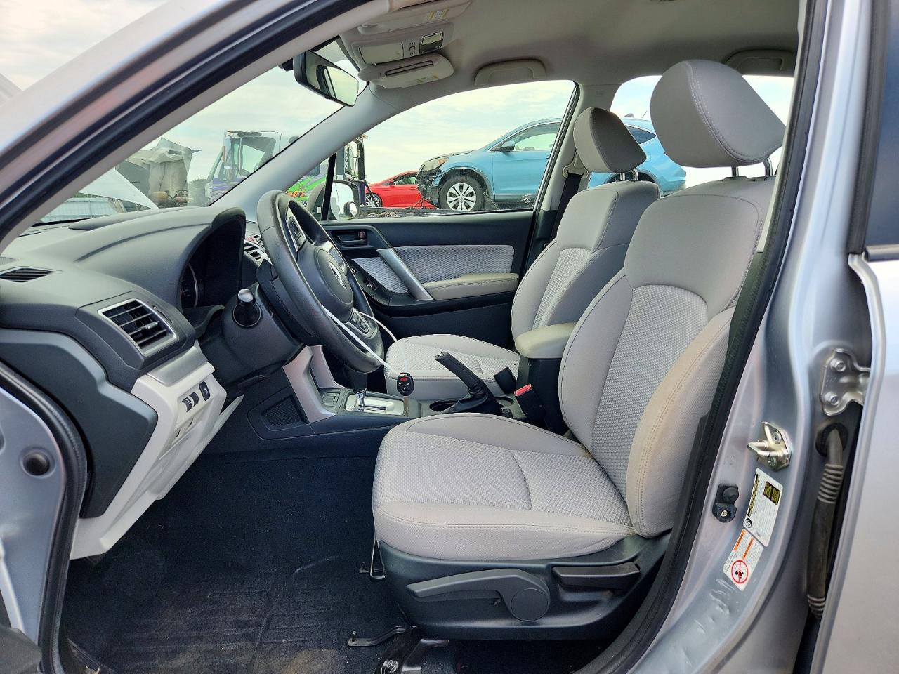 2018 Subaru Forester 2.5i Silver vin: JF2SJABC4JH400800