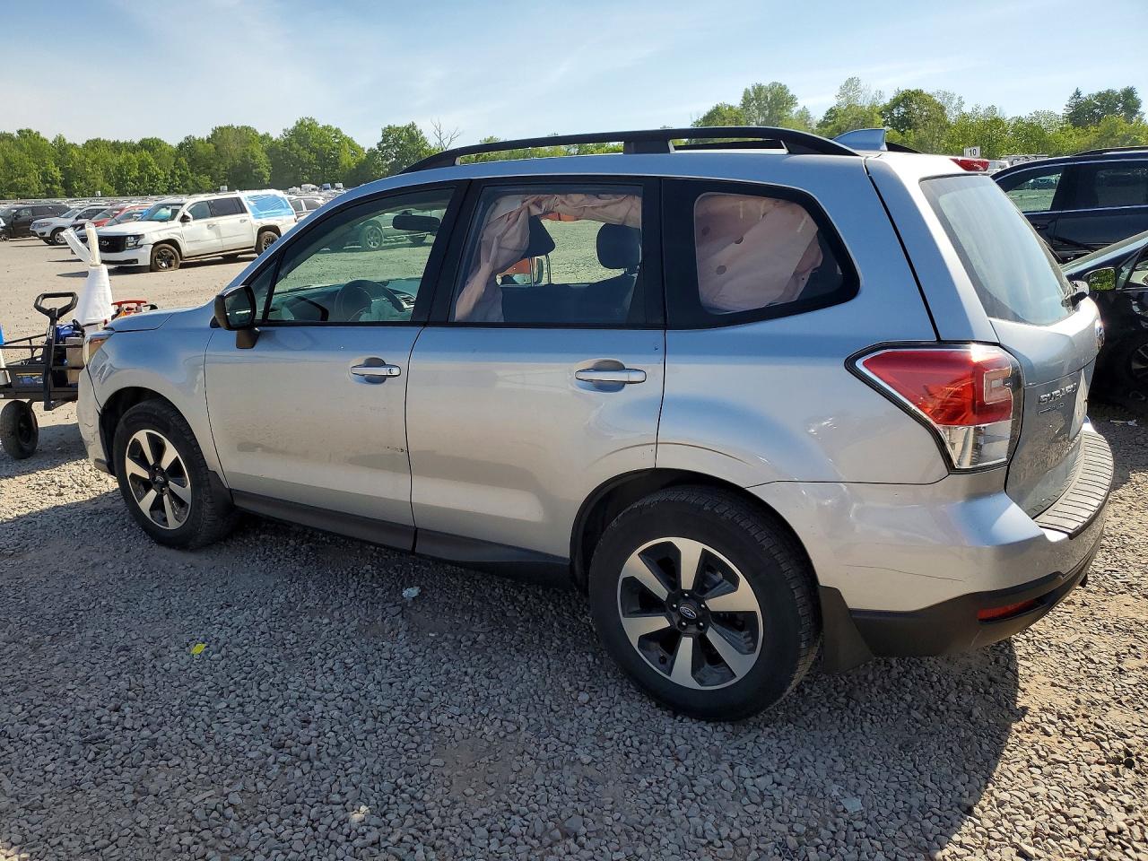 2018 Subaru Forester 2.5i Silver vin: JF2SJABC4JH451620