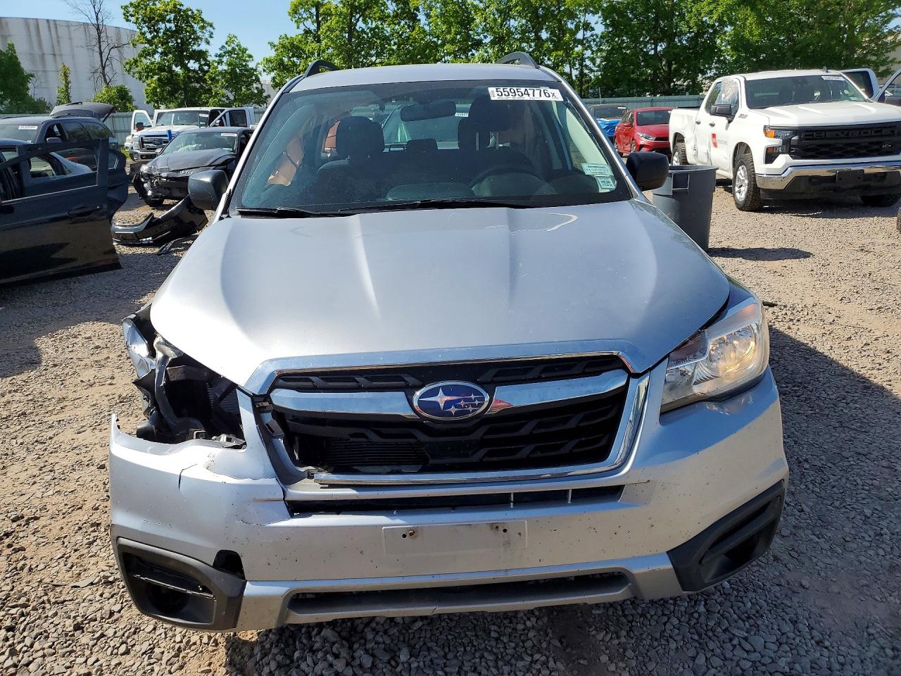2018 Subaru Forester 2.5i Silver vin: JF2SJABC4JH451620