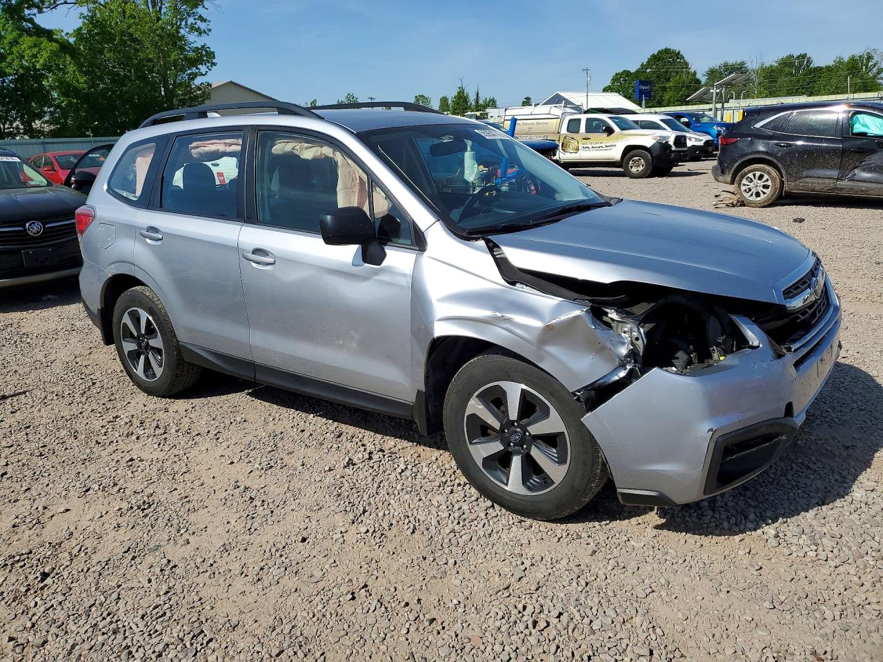 2018 Subaru Forester 2.5i Silver vin: JF2SJABC4JH451620