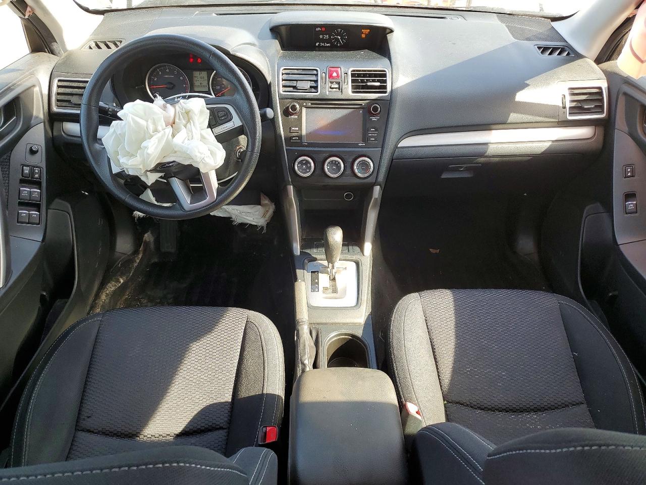 2018 Subaru Forester 2.5i Silver vin: JF2SJABC4JH451620