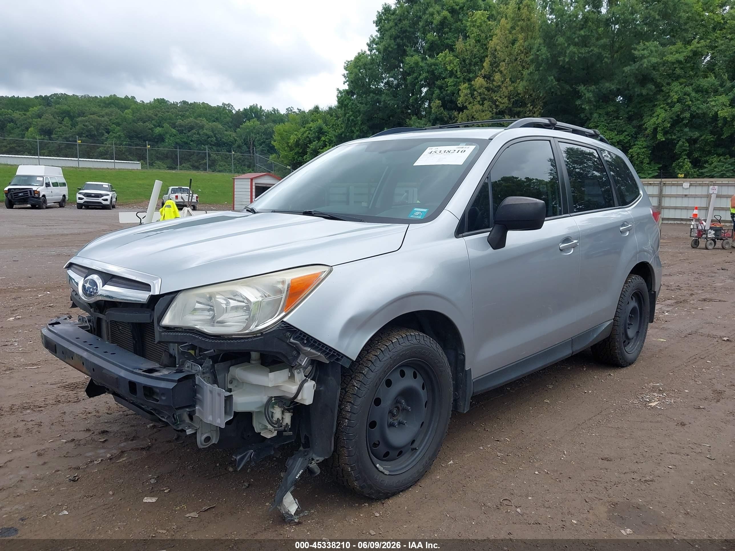 2015 Subaru Forester 2.5i Silver vin: JF2SJABC5FH460172