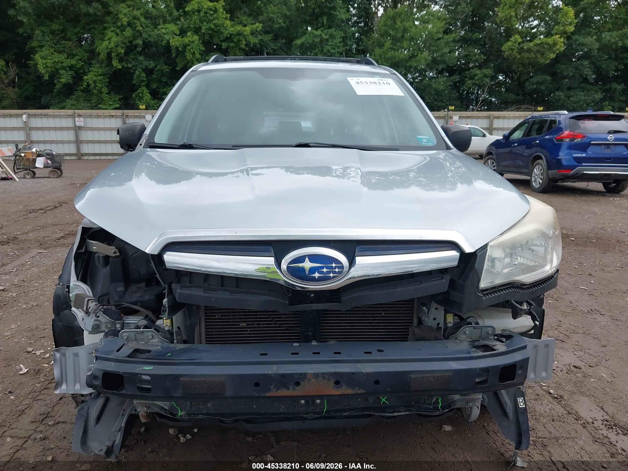 2015 Subaru Forester 2.5i Silver vin: JF2SJABC5FH460172