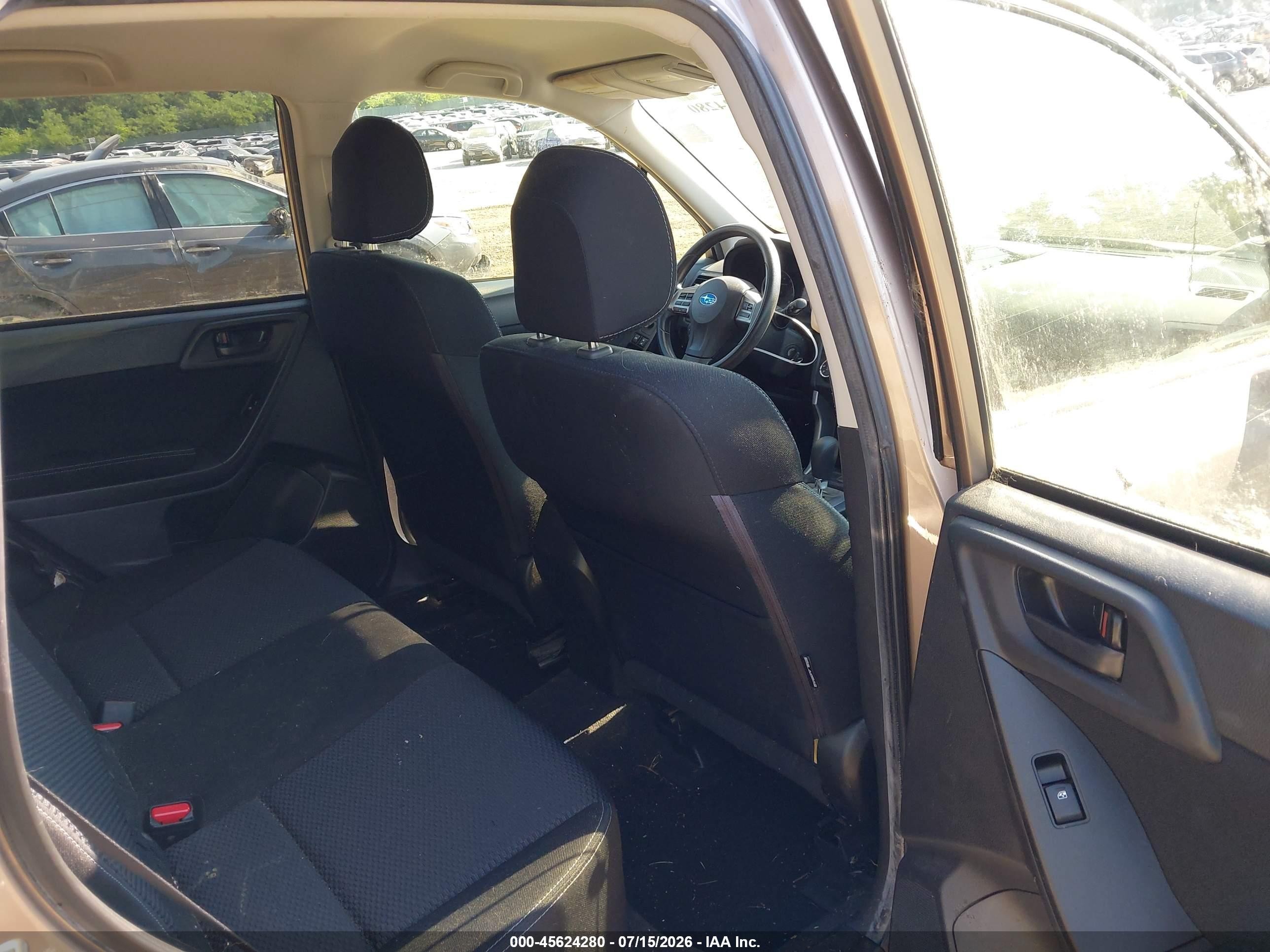 2015 Subaru Forester 2.5i Бежевый vin: JF2SJABC5FH545562