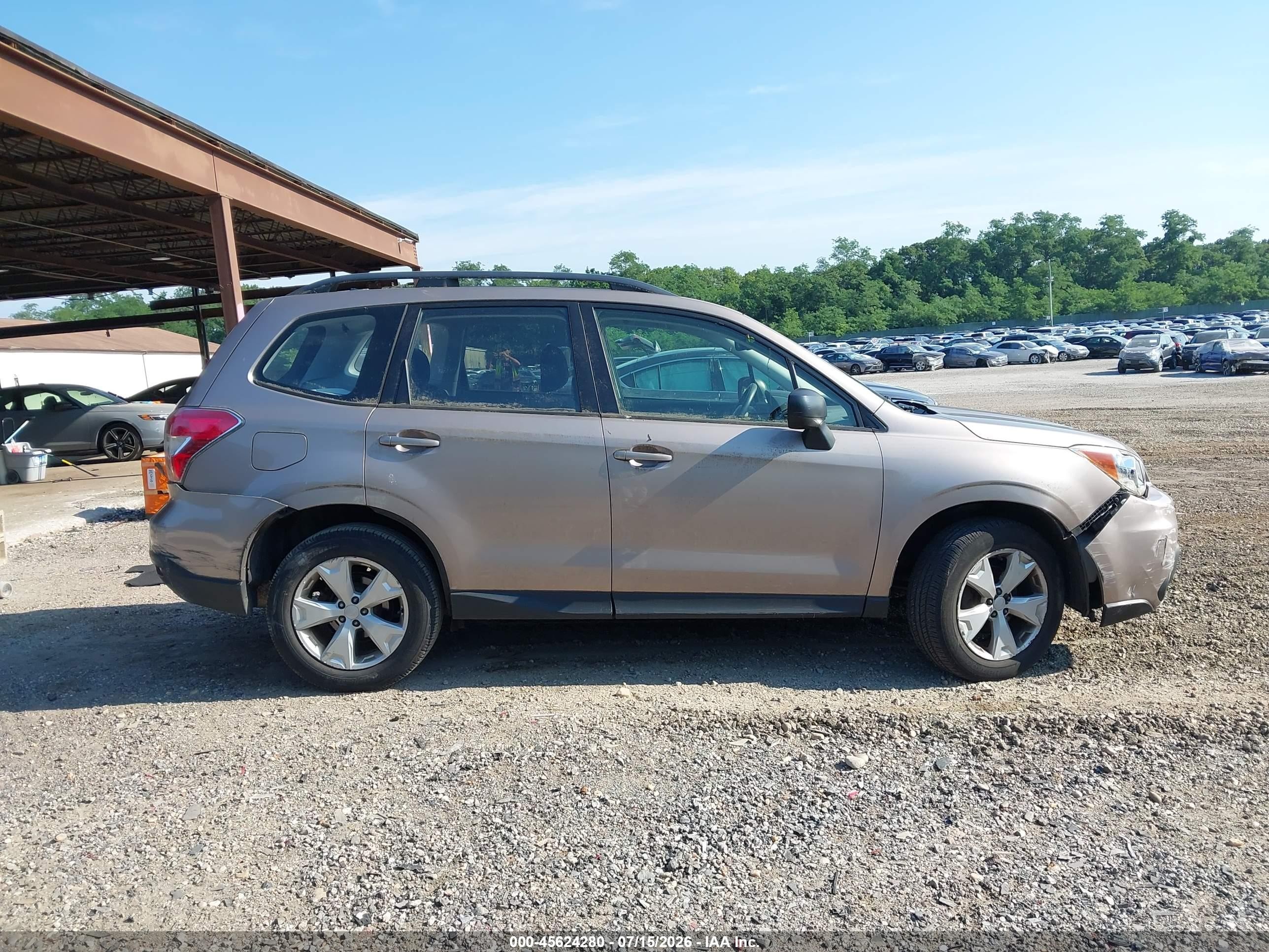 2015 Subaru Forester 2.5i Бежевый vin: JF2SJABC5FH545562
