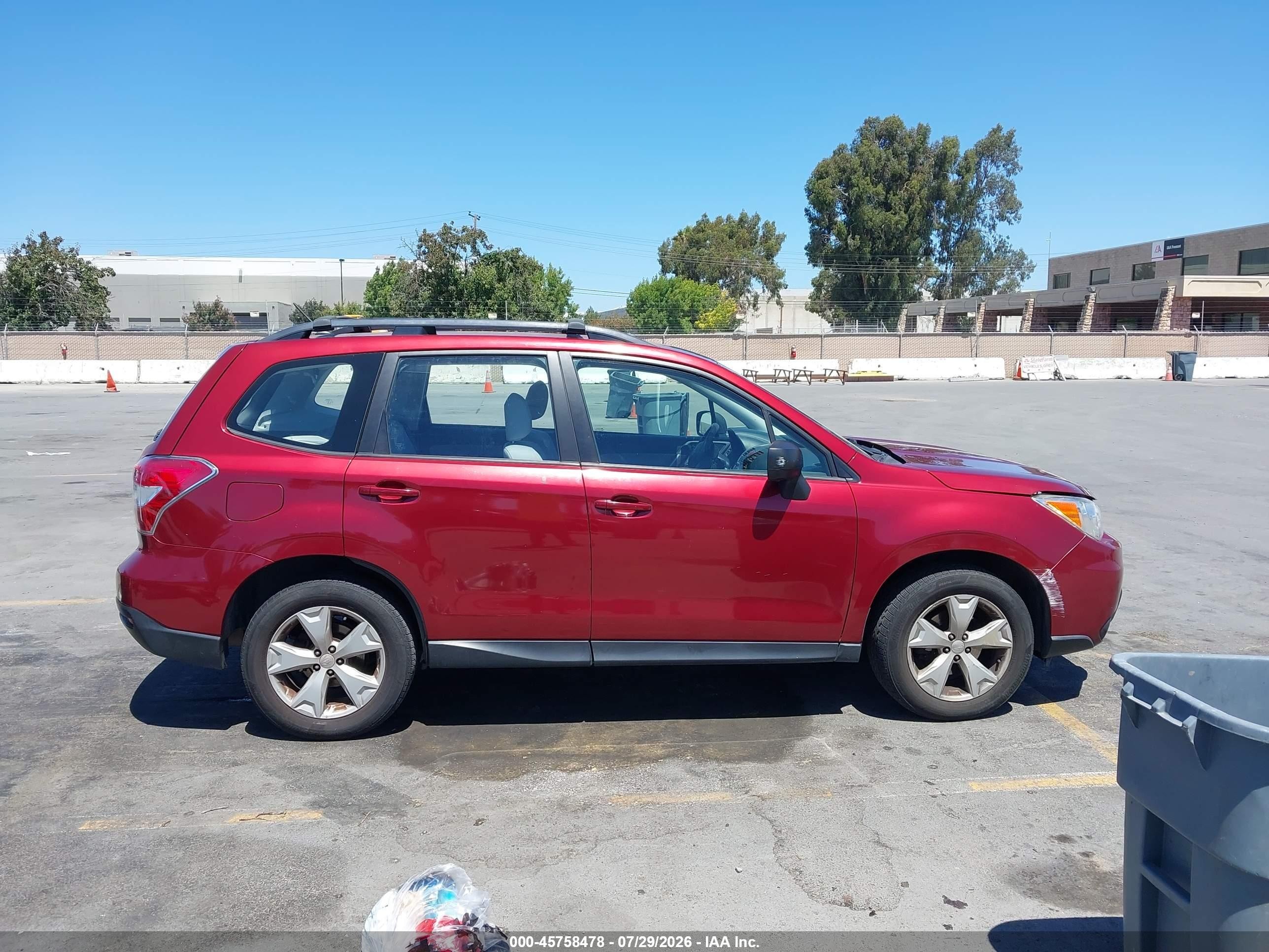 2015 Subaru Forester 2.5i Maroon vin: JF2SJABC5FH841780