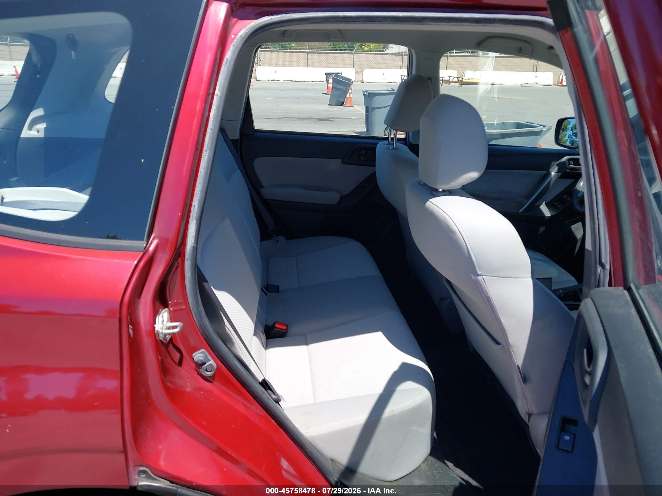 2015 Subaru Forester 2.5i Maroon vin: JF2SJABC5FH841780