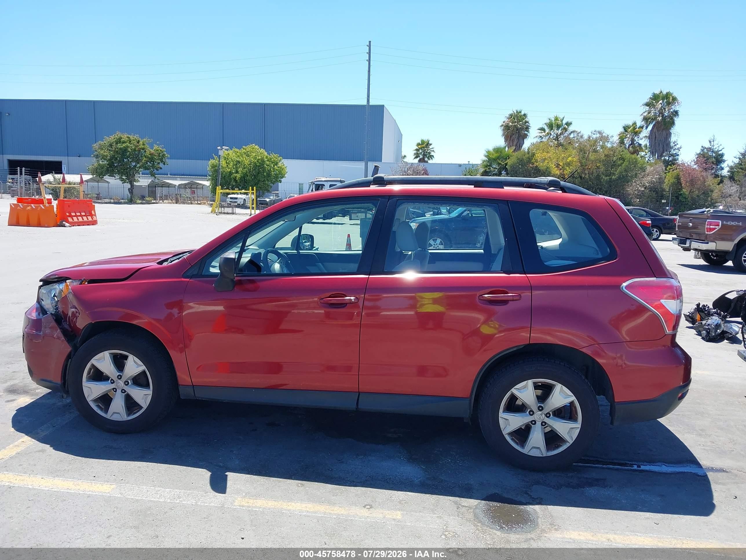 2015 Subaru Forester 2.5i Maroon vin: JF2SJABC5FH841780