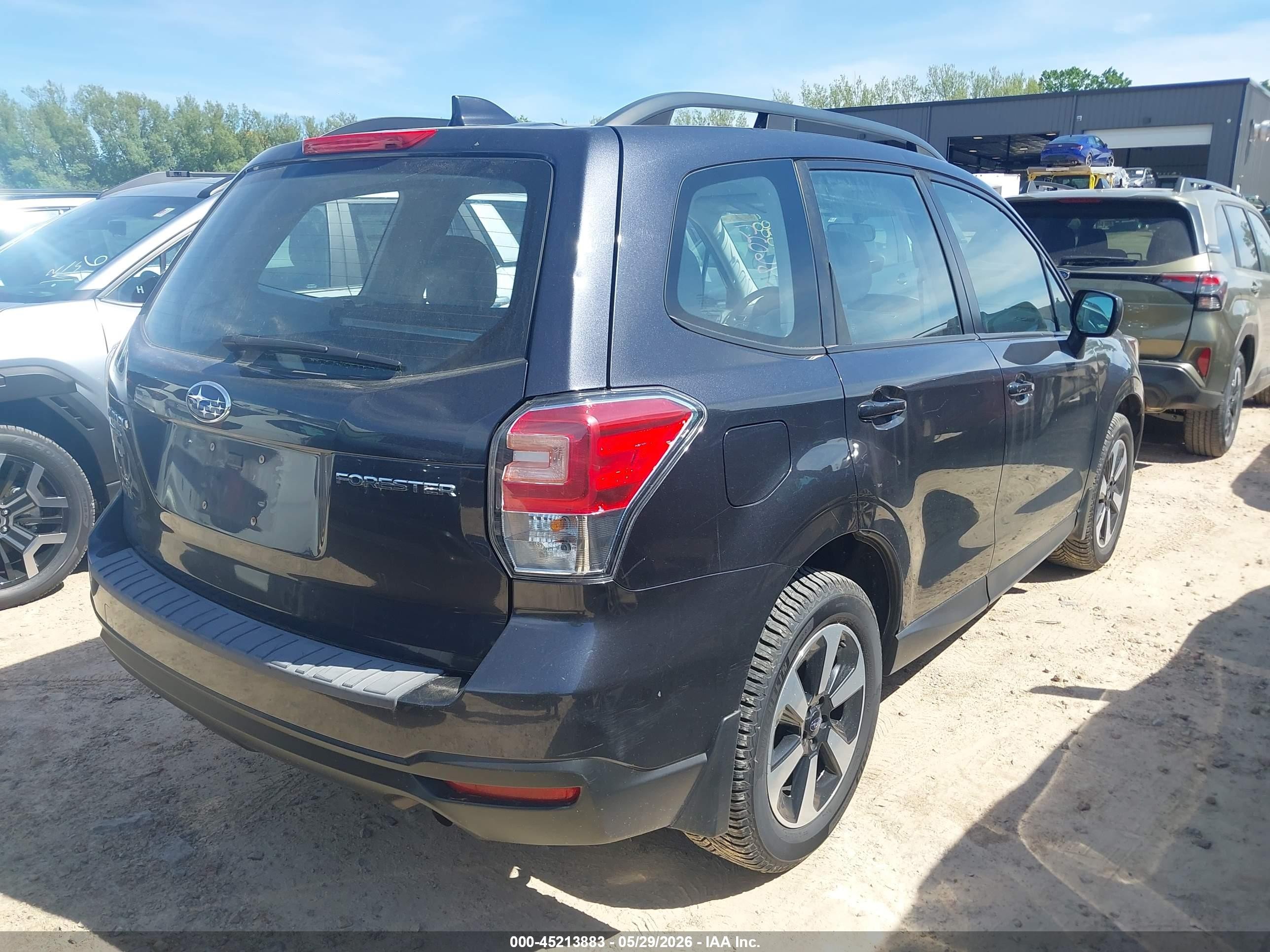 2018 Subaru Forester 2.5i Gray vin: JF2SJABC5JH400420