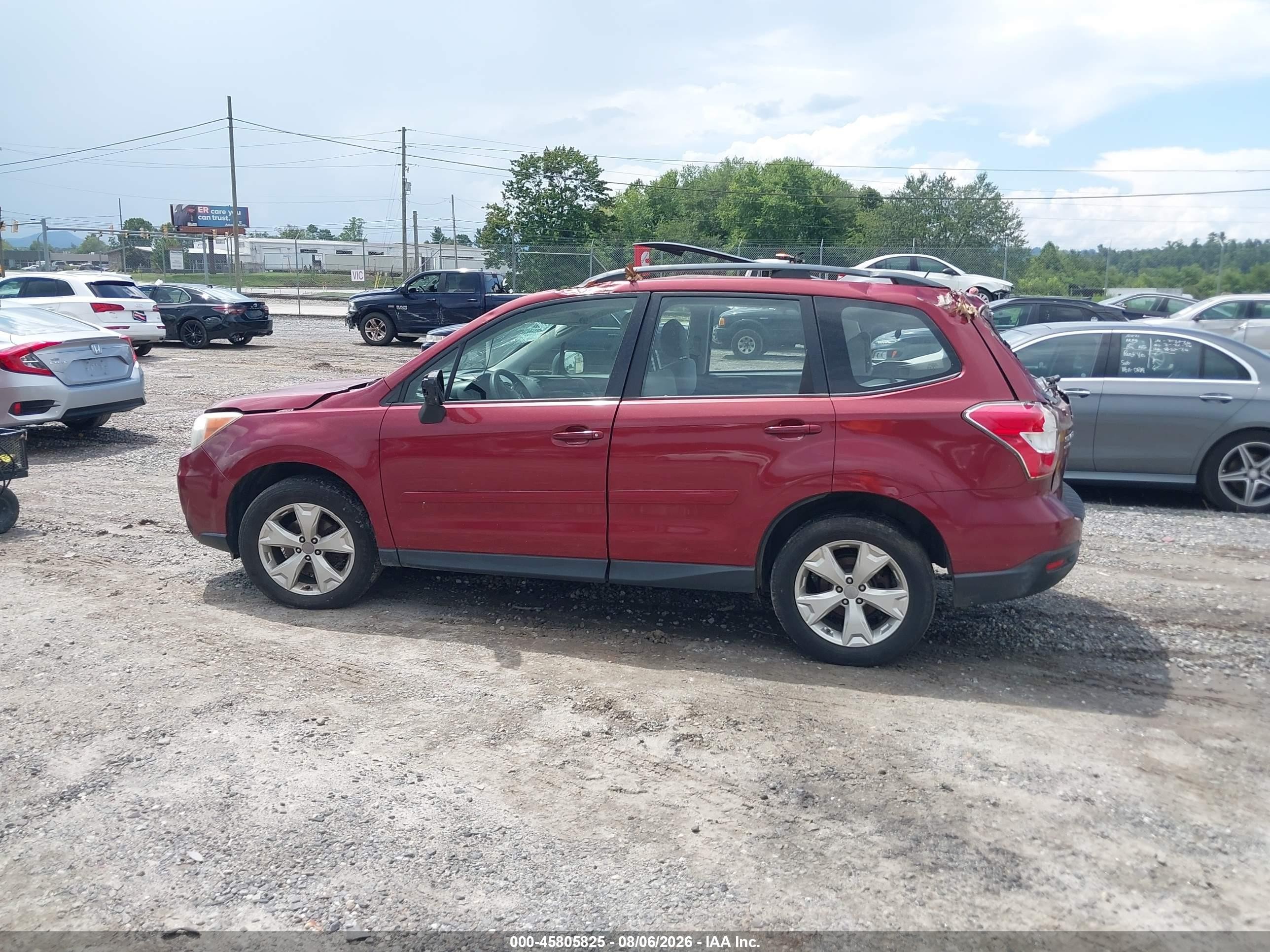 2015 Subaru Forester 2.5i Красный vin: JF2SJABC6FH461377