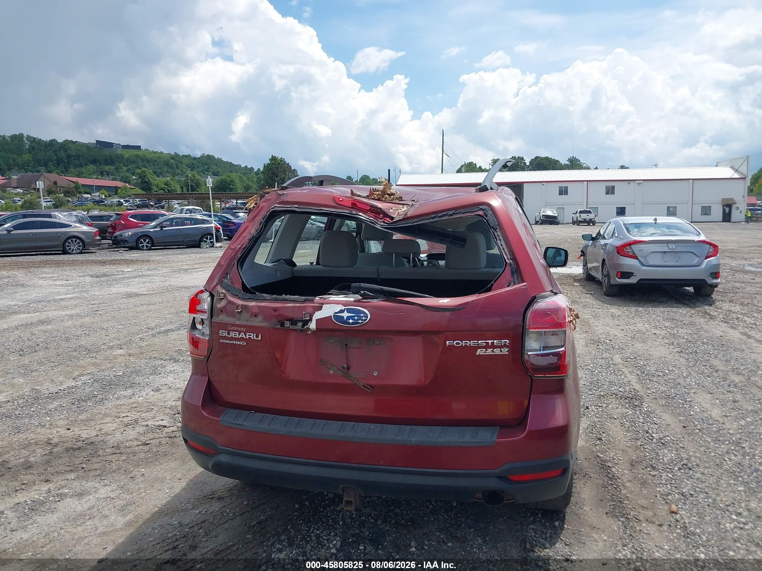 2015 Subaru Forester 2.5i Красный vin: JF2SJABC6FH461377