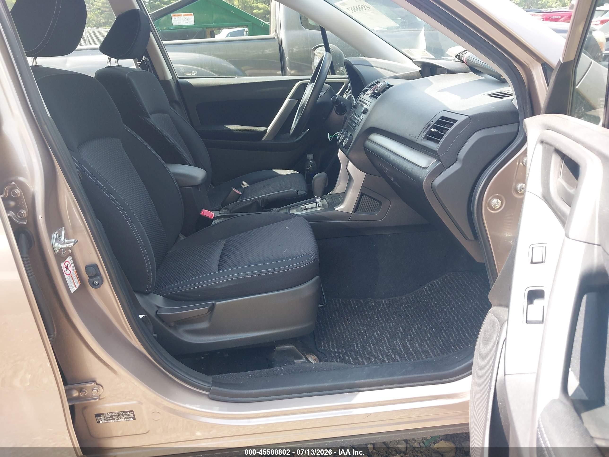 2015 Subaru Forester 2.5i Tan vin: JF2SJABC6FH467759
