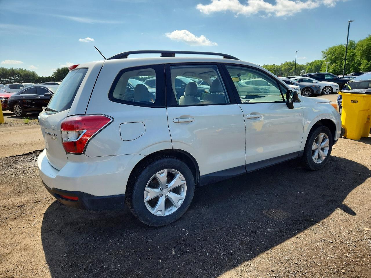 2015 Subaru Forester 2.5i White vin: JF2SJABC6FH501599