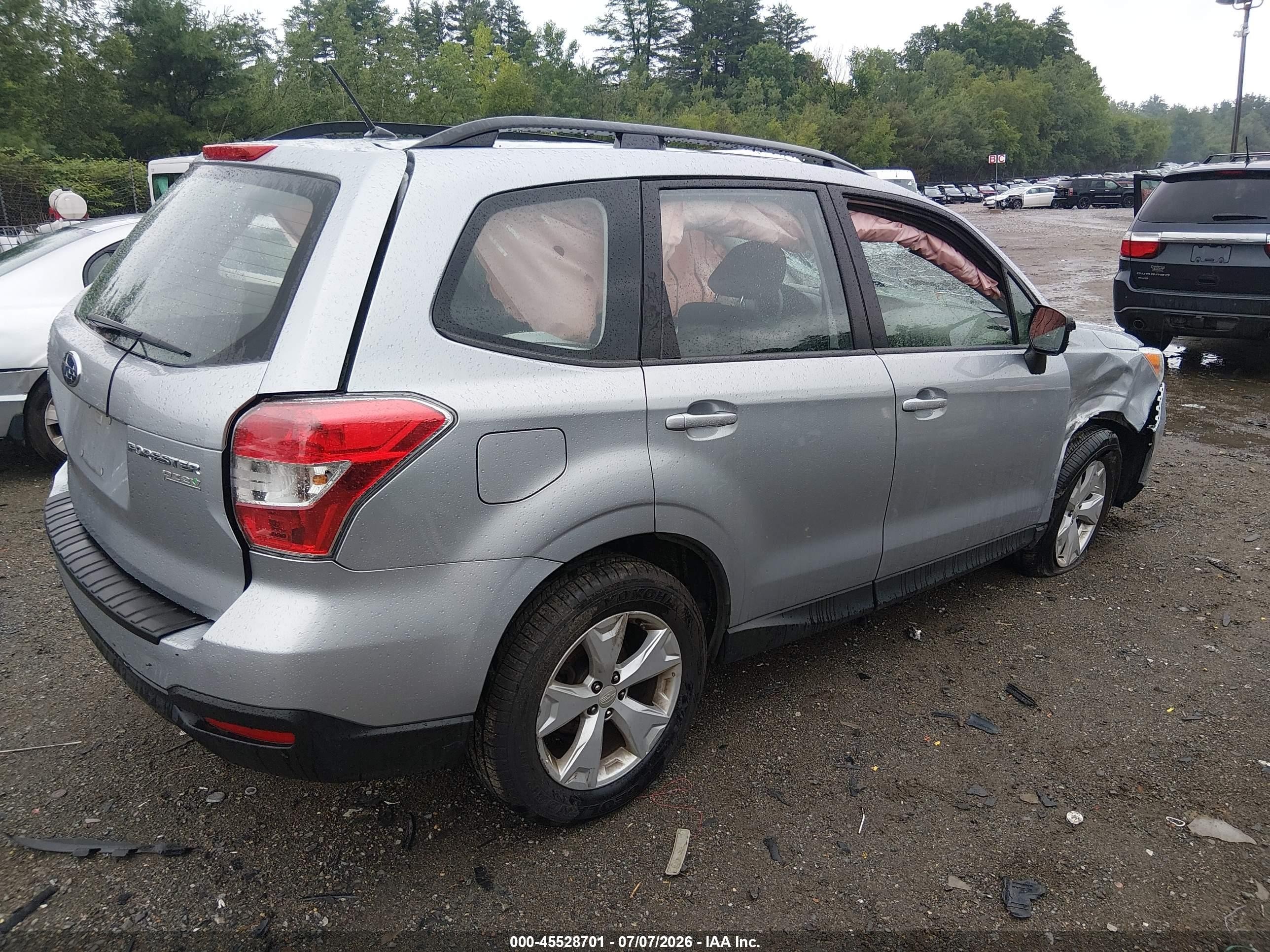 2015 Subaru Forester 2.5i Silver vin: JF2SJABC6FH514563