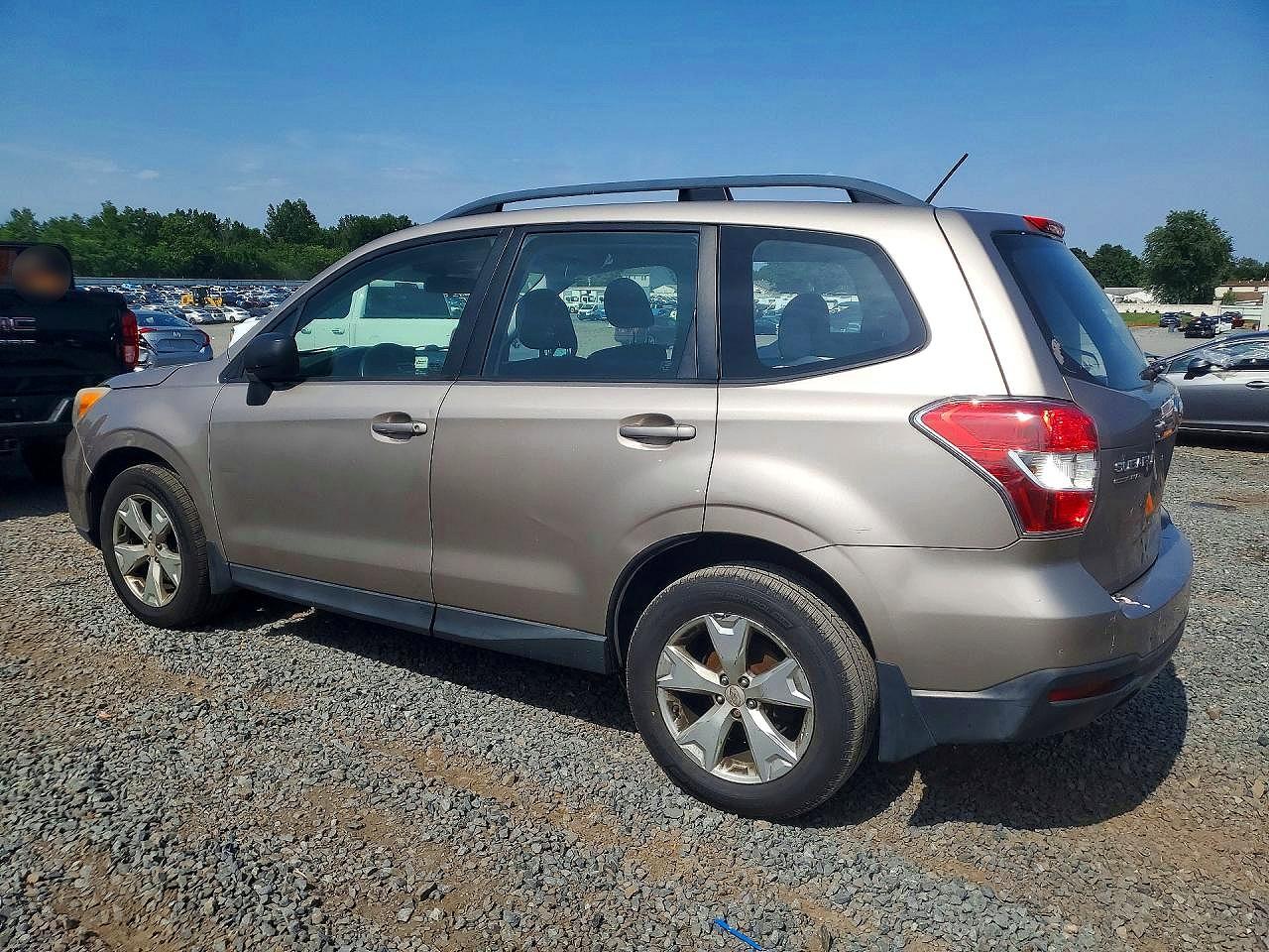 2015 Subaru Forester 2.5i Tan vin: JF2SJABC6FH549359