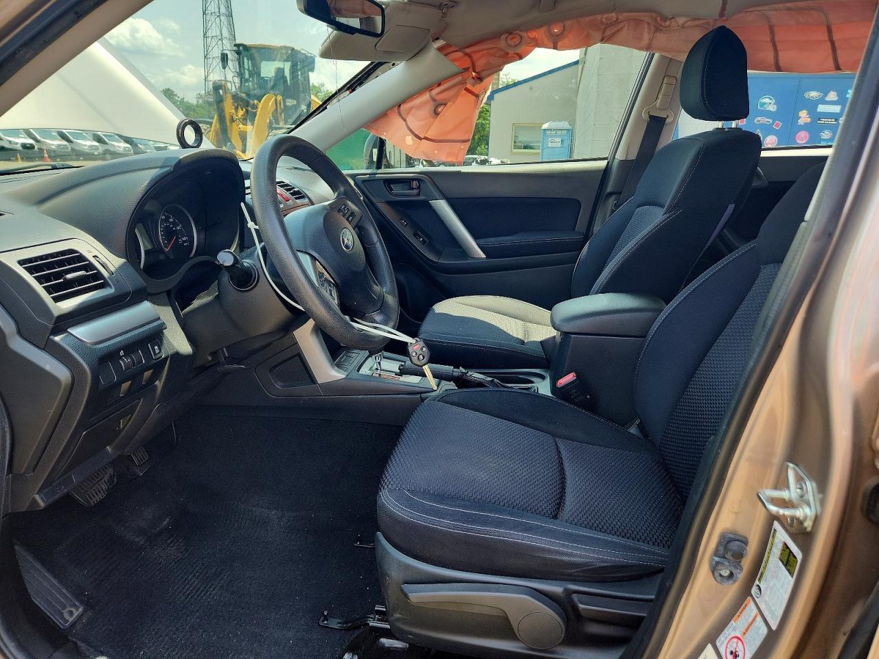 2015 Subaru Forester 2.5i Желто-коричневый vin: JF2SJABC6FH560636