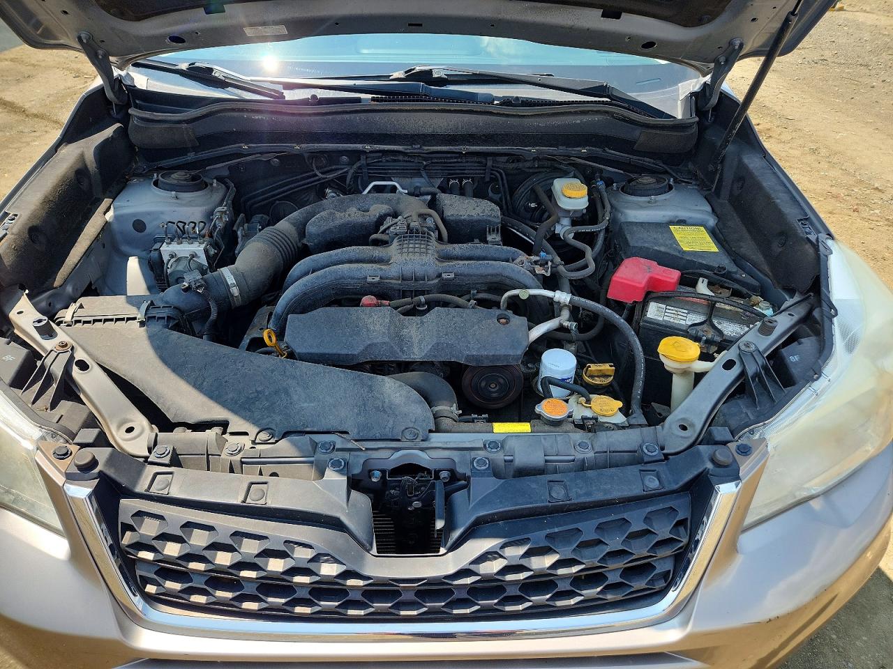 2015 Subaru Forester 2.5i Желто-коричневый vin: JF2SJABC6FH560636