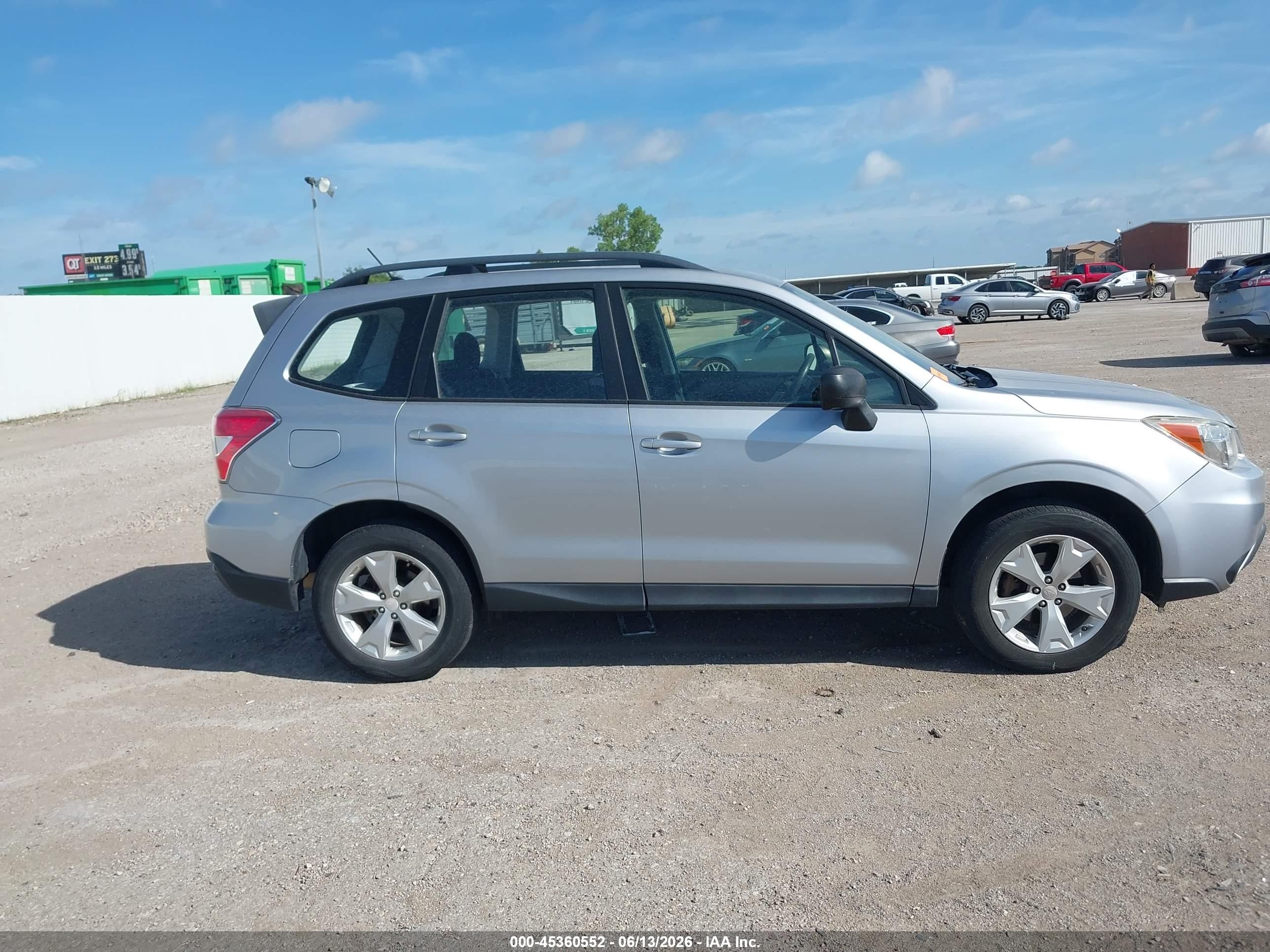 2015 Subaru Forester 2.5i Silver vin: JF2SJABC6FH575332