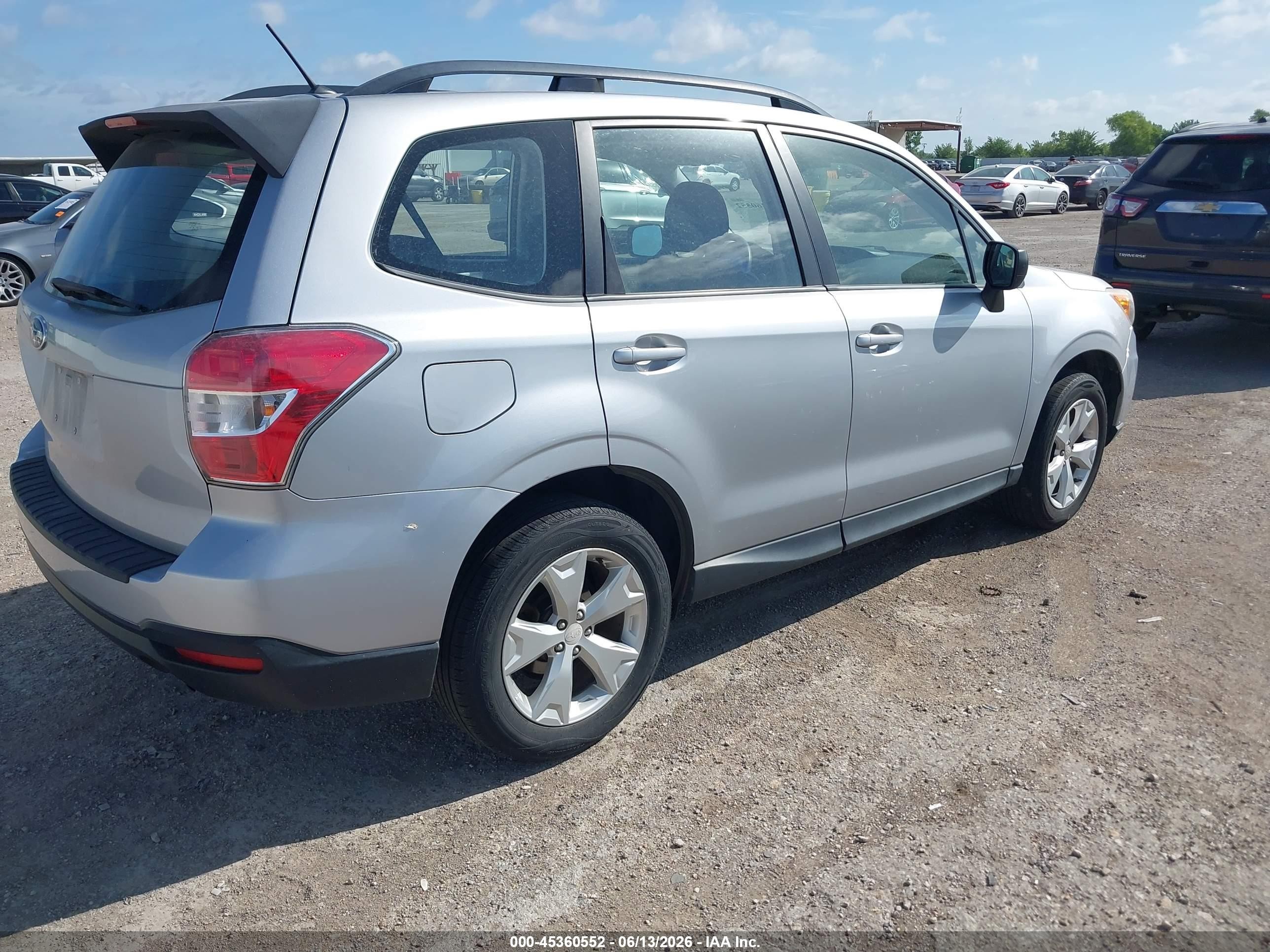 2015 Subaru Forester 2.5i Silver vin: JF2SJABC6FH575332