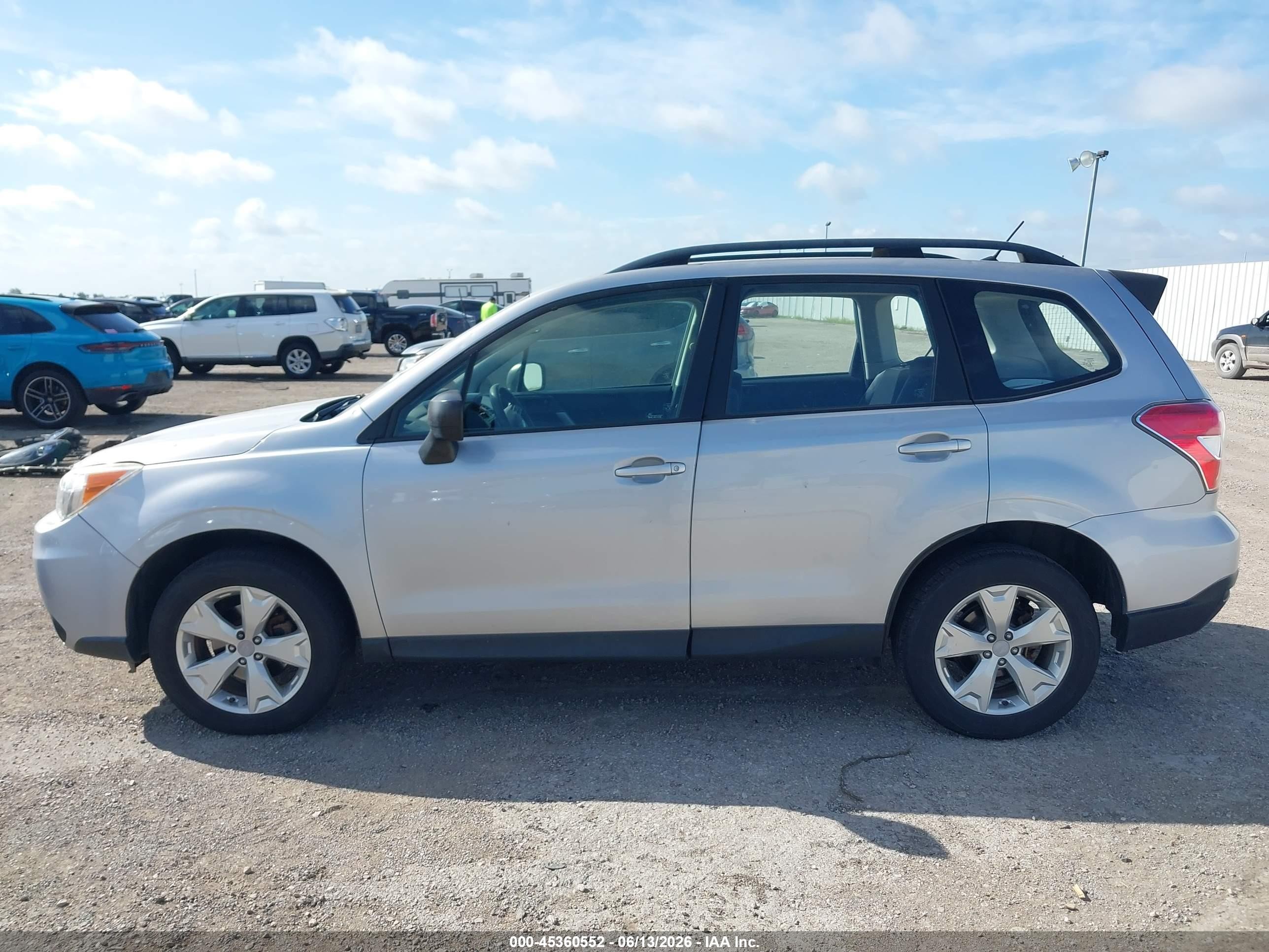 2015 Subaru Forester 2.5i Silver vin: JF2SJABC6FH575332