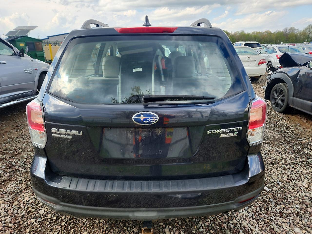 2017 Subaru Forester 2.5i Gray vin: JF2SJABC6HH488582