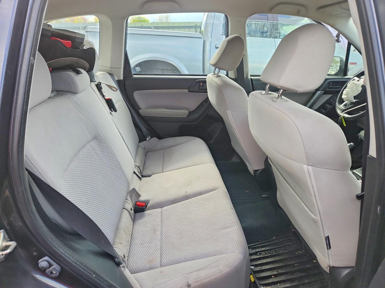 2017 Subaru Forester 2.5i Gray vin: JF2SJABC6HH488582