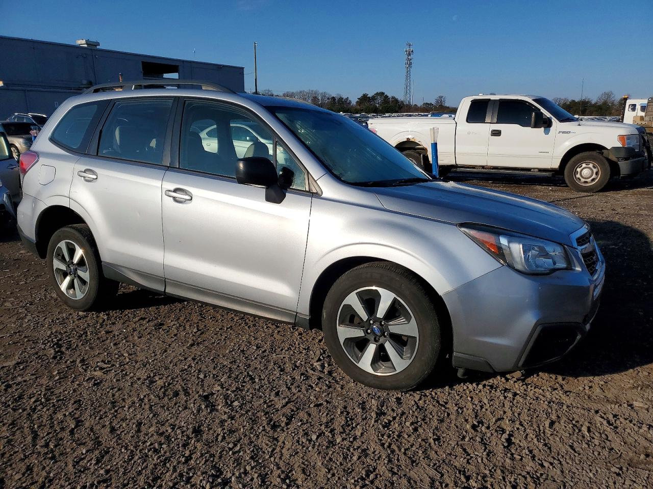 2017 Subaru Forester 2.5i Silver vin: JF2SJABC6HH494592