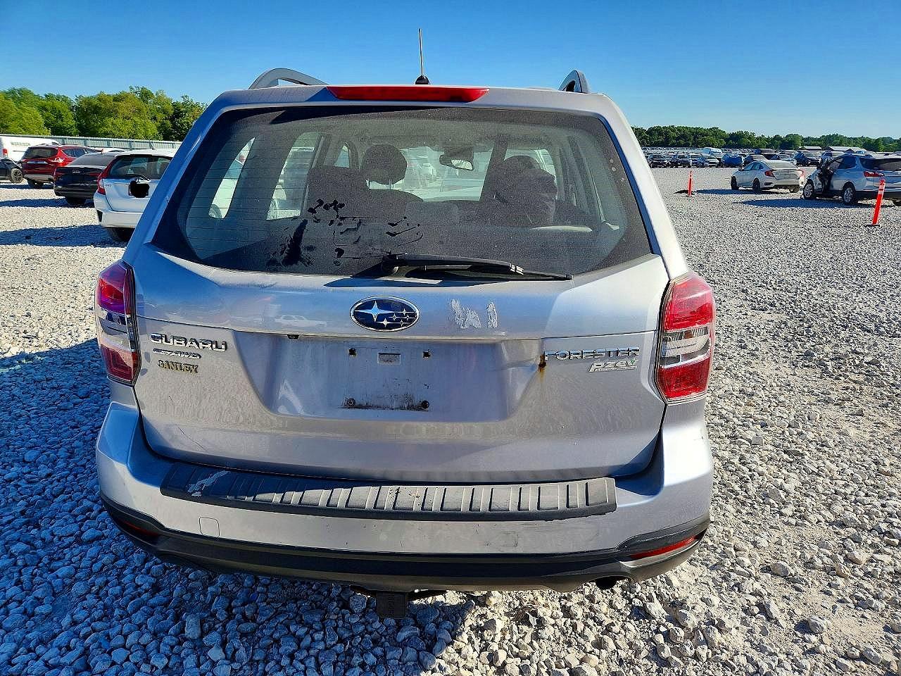 2015 Subaru Forester 2.5i Silver vin: JF2SJABC7FH439906