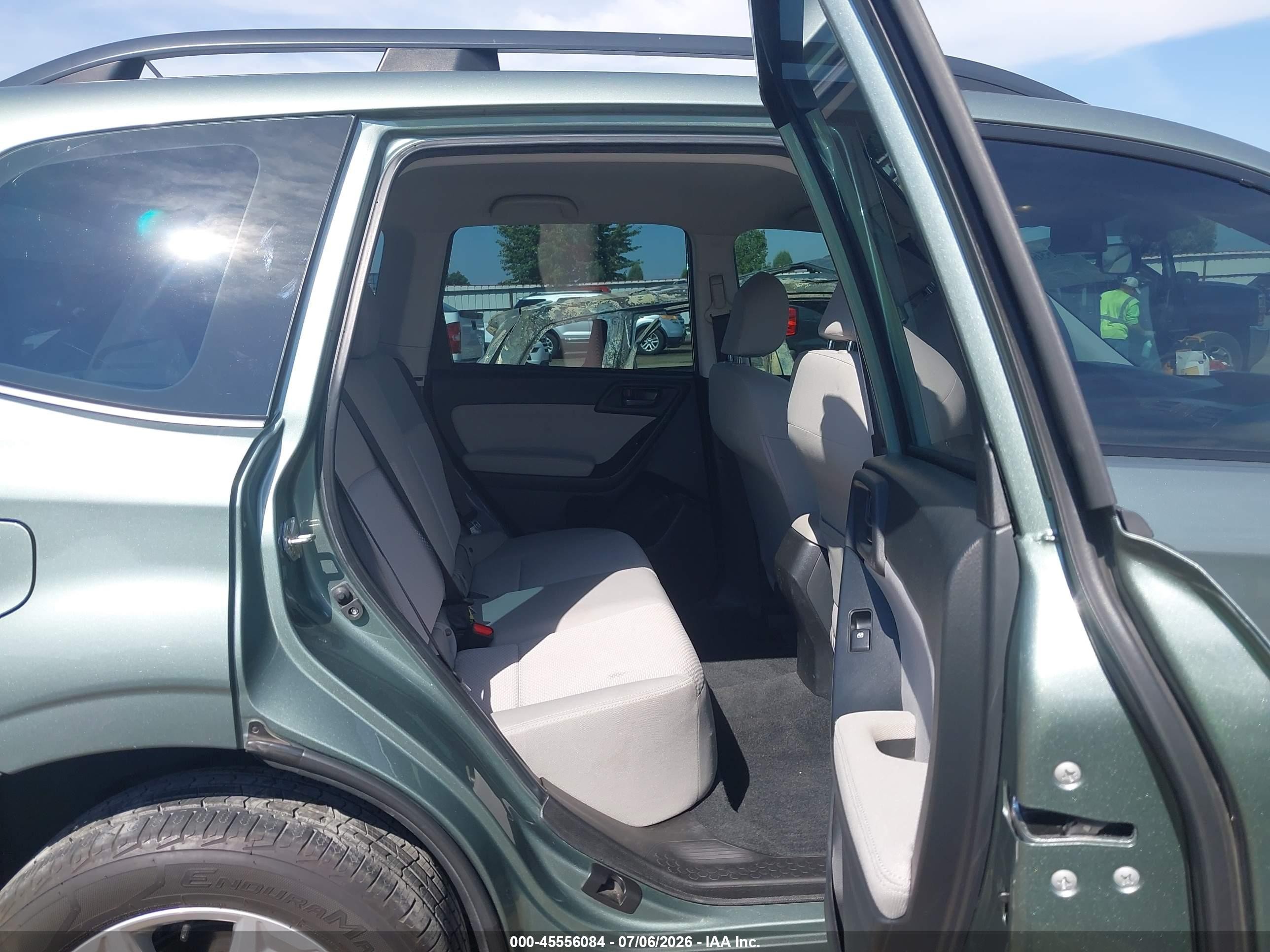 2015 Subaru Forester 2.5i Green vin: JF2SJABC7FH456026