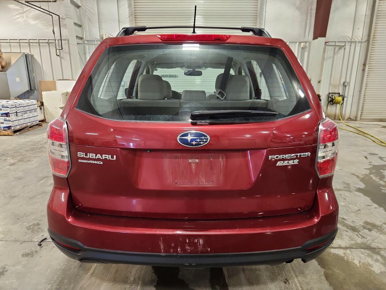 2015 Subaru Forester 2.5i Red vin: JF2SJABC7FH487034
