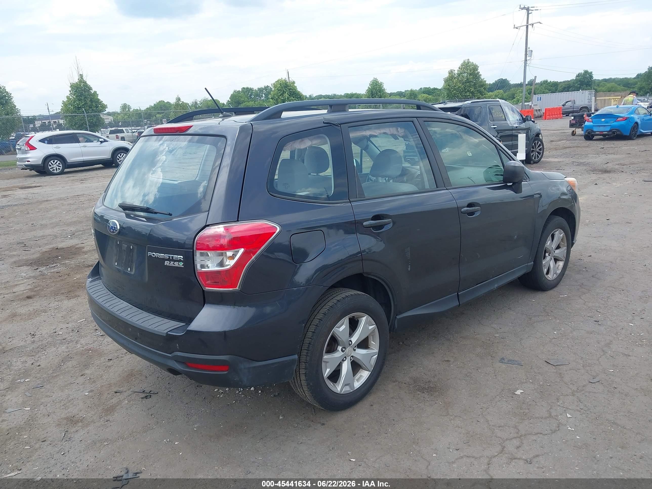 2015 Subaru Forester 2.5i Черный vin: JF2SJABC7FH521666