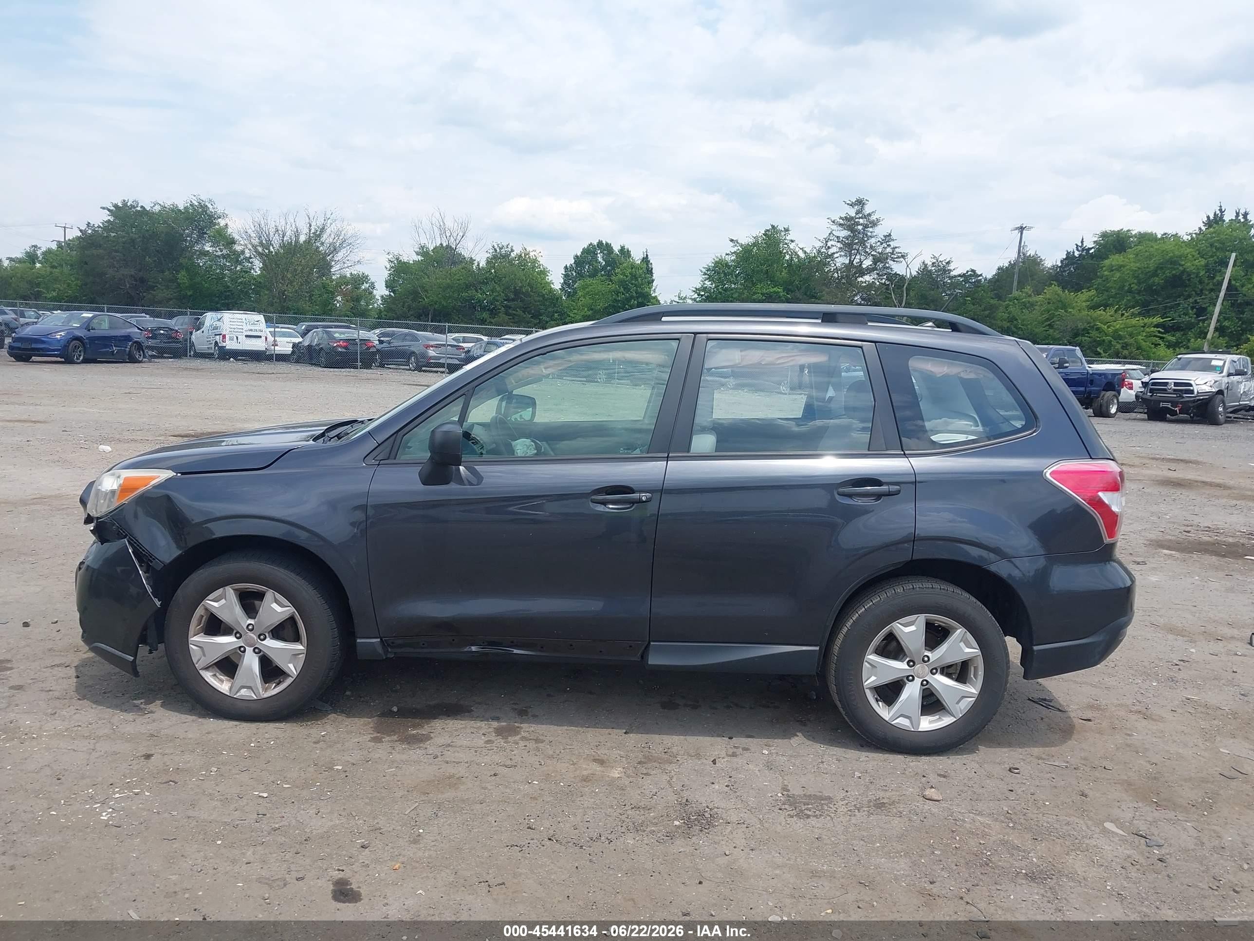 2015 Subaru Forester 2.5i Черный vin: JF2SJABC7FH521666