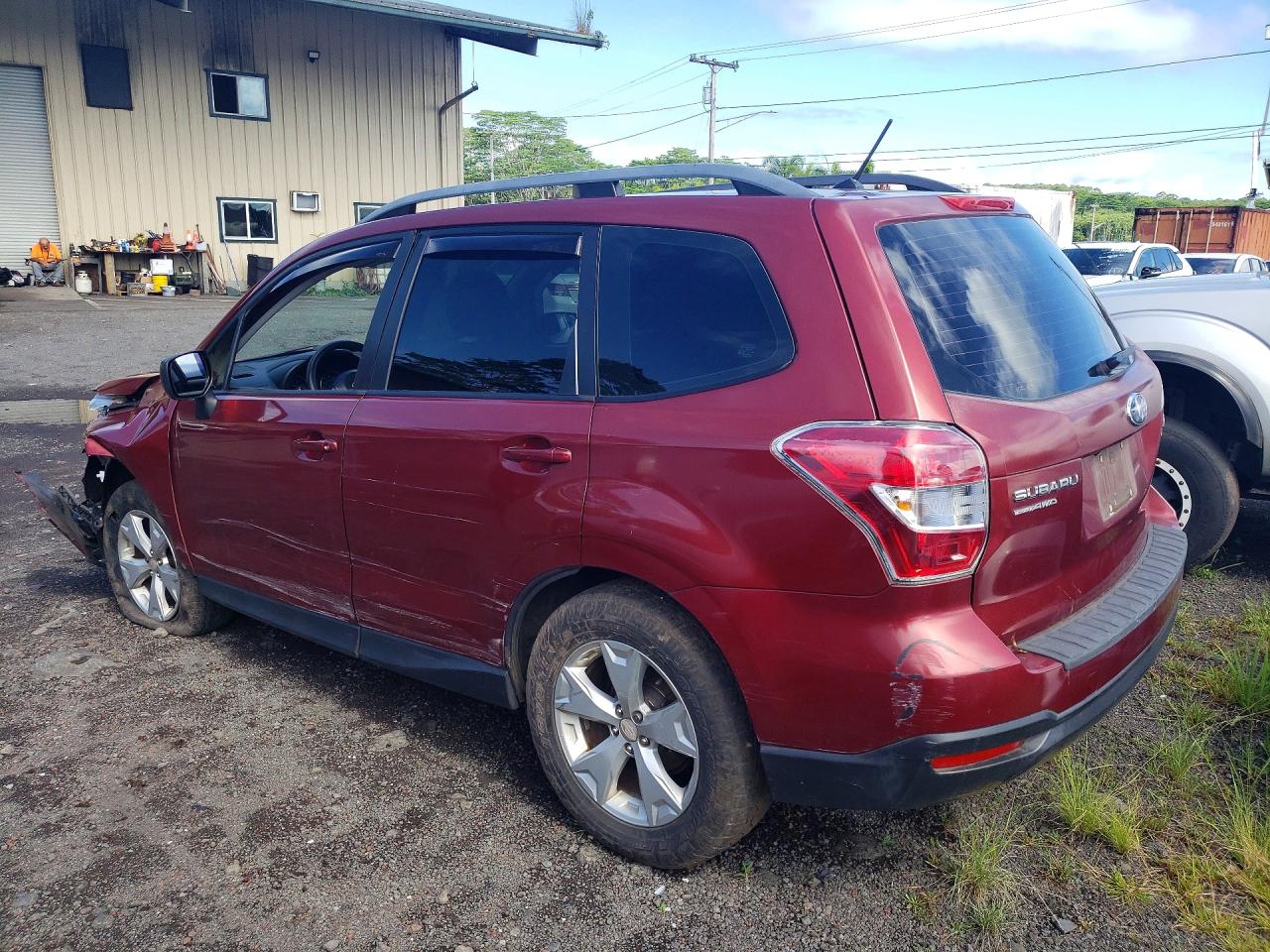 2015 Subaru Forester 2.5i Красный vin: JF2SJABC7FH575470