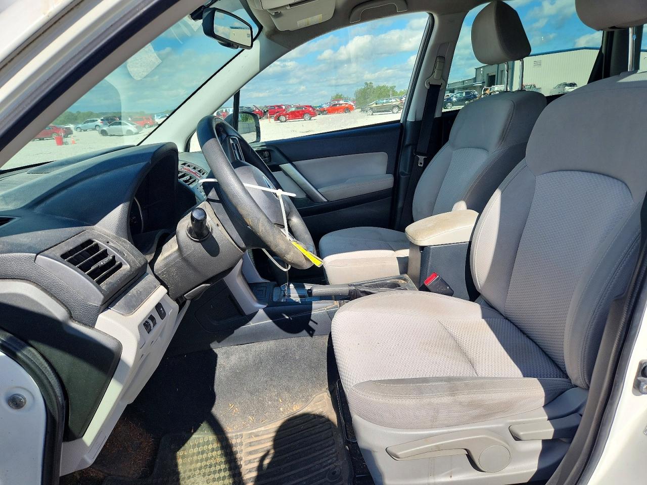 2015 Subaru Forester 2.5i White vin: JF2SJABC7FH593919