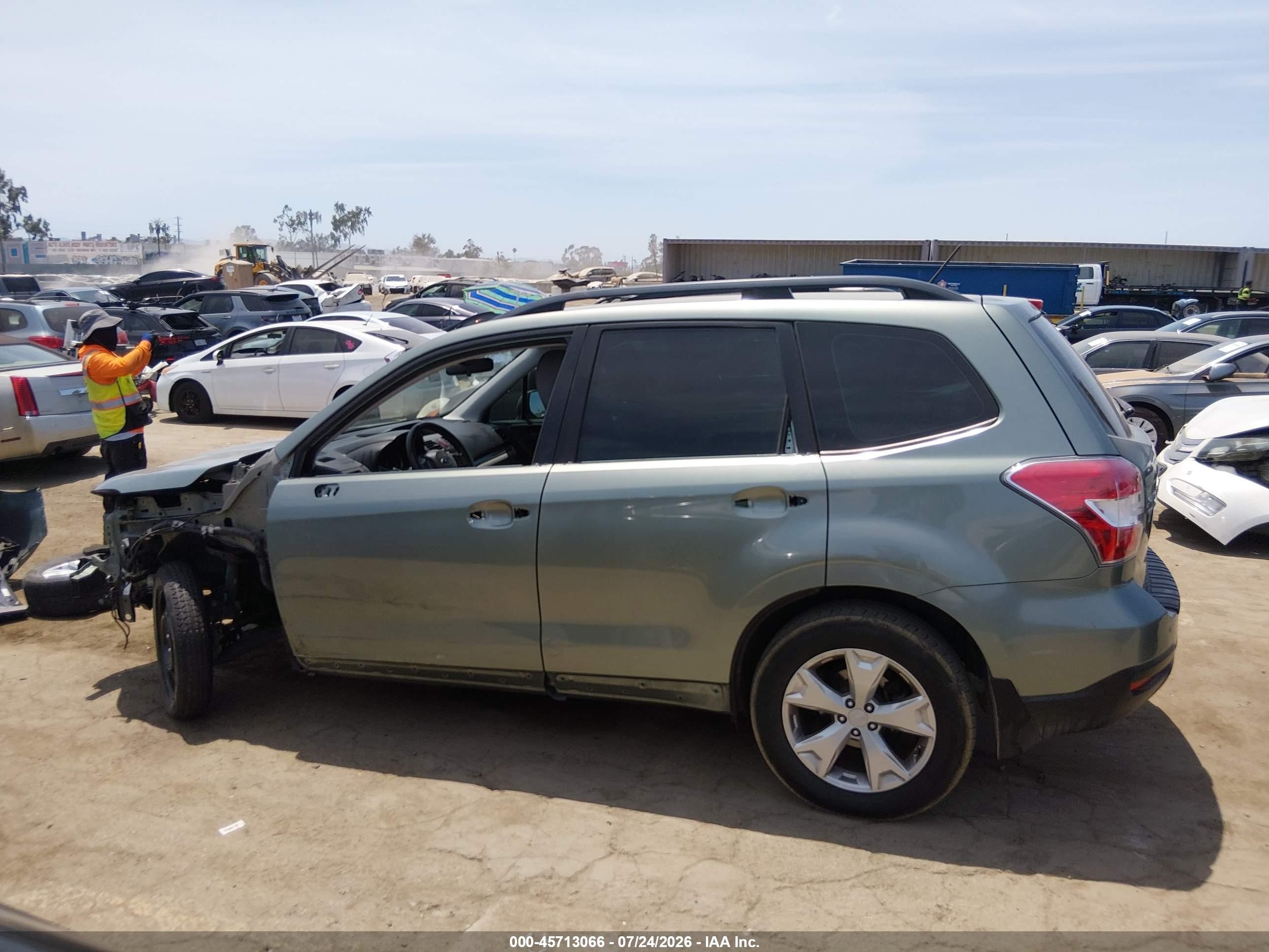 2015 Subaru Forester 2.5i Green vin: JF2SJABC7FH597596